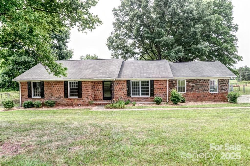 4716 Margaret Wallace Road Property Photo 1