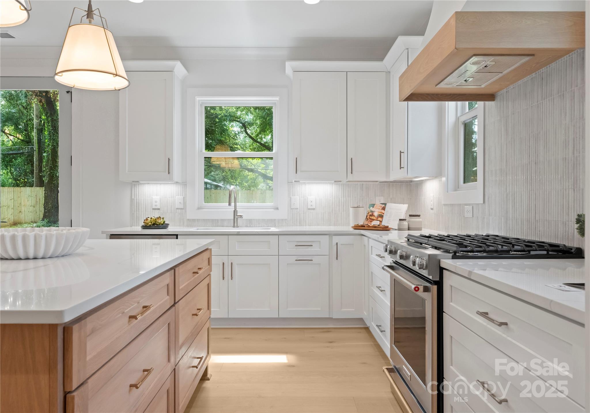 300 Gene Avenue Property Photo 4