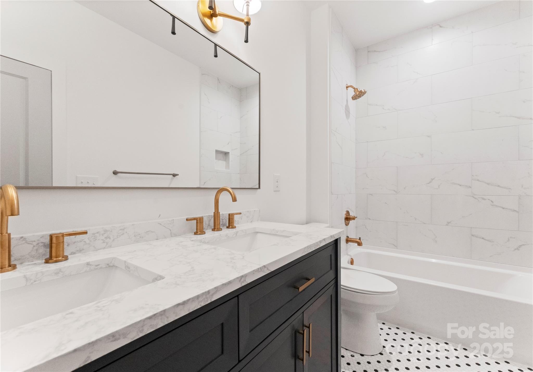 300 Gene Avenue Property Photo 17