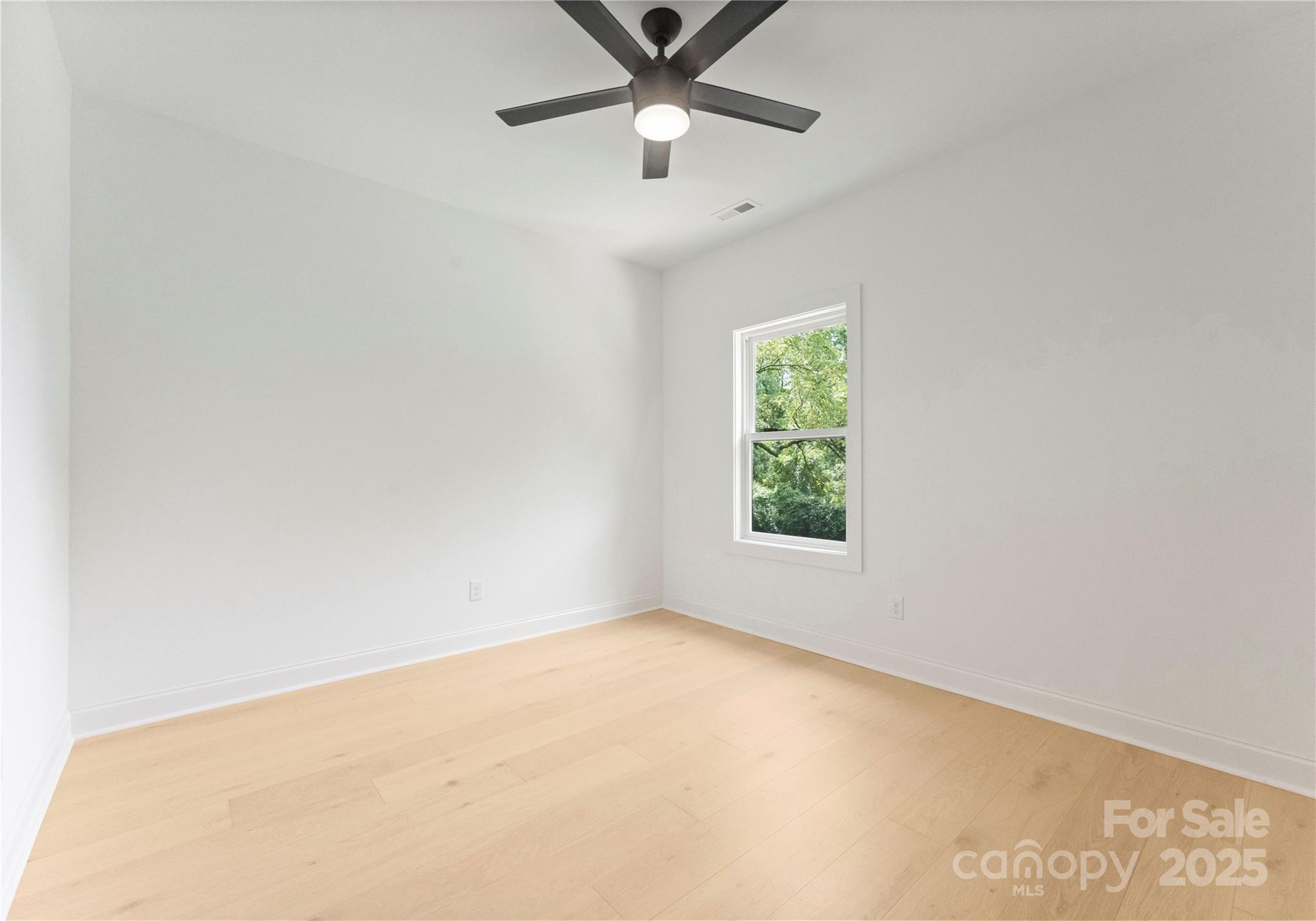 300 Gene Avenue Property Photo 18