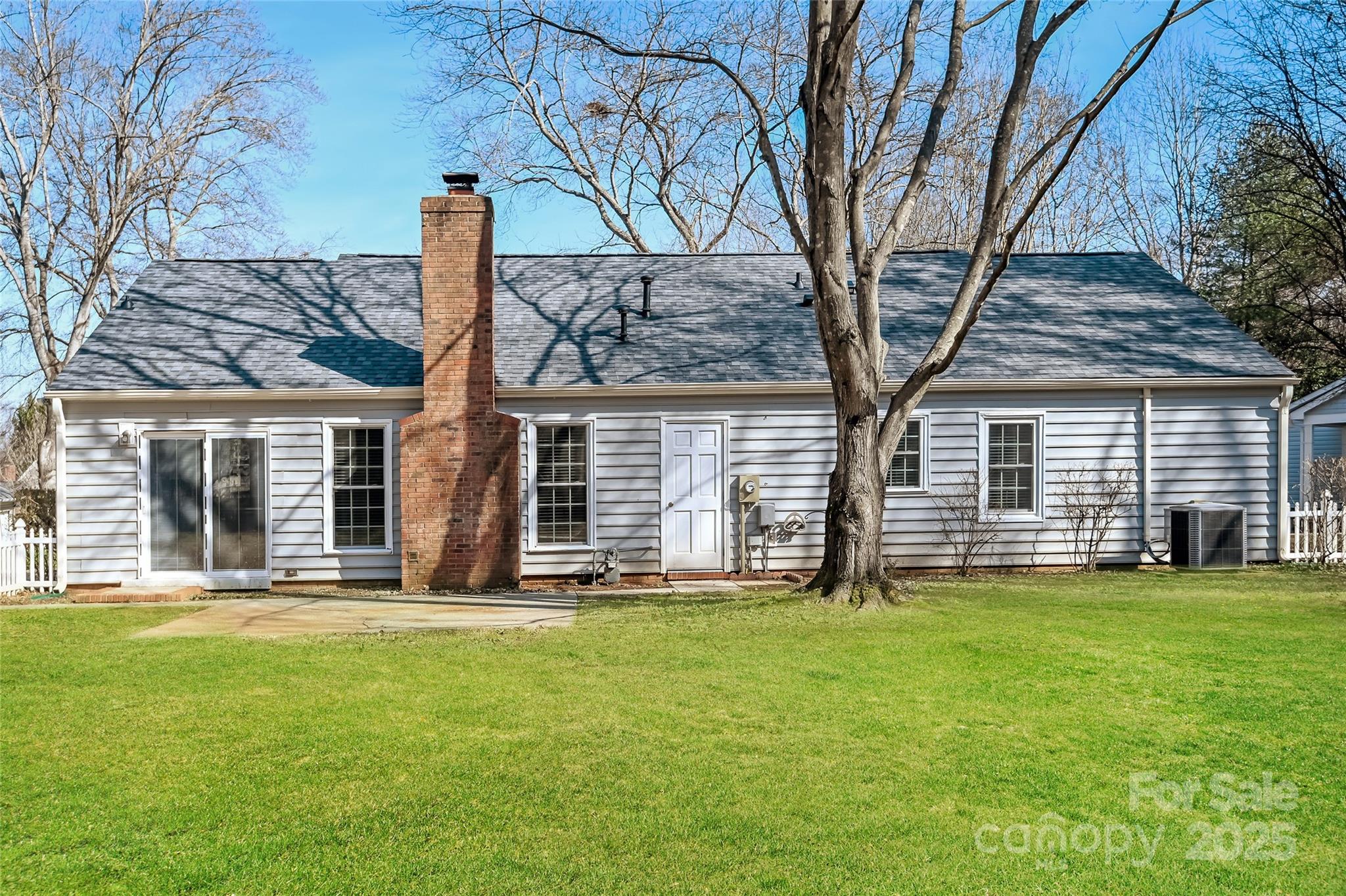 9601 Cloverwood Court Property Photo 15