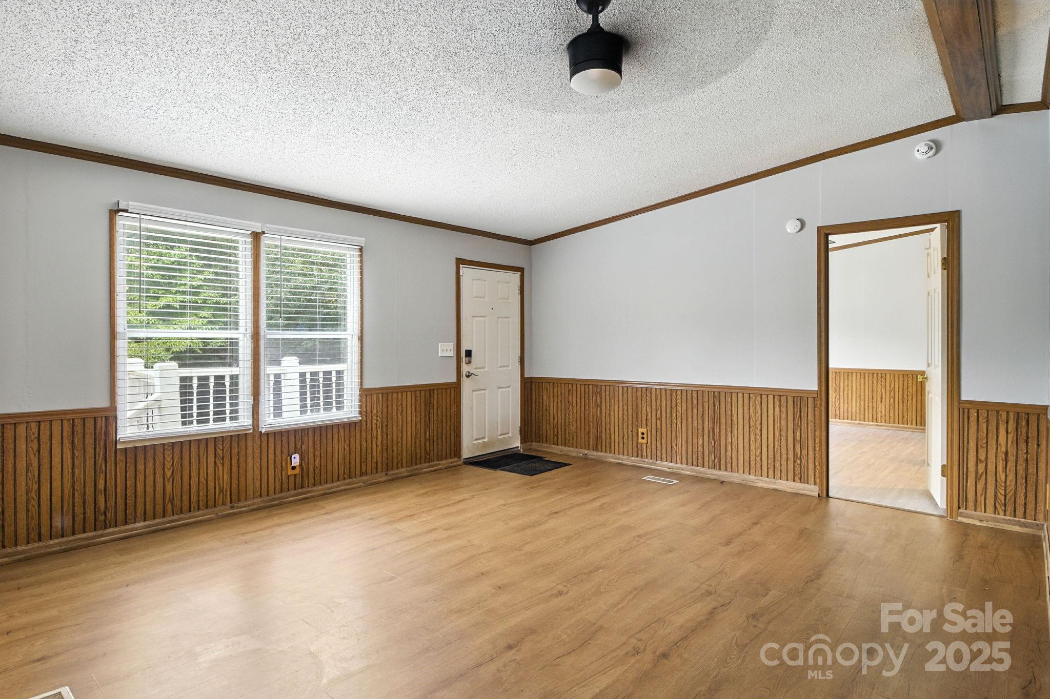 6337 Fairlane Street Property Photo 4