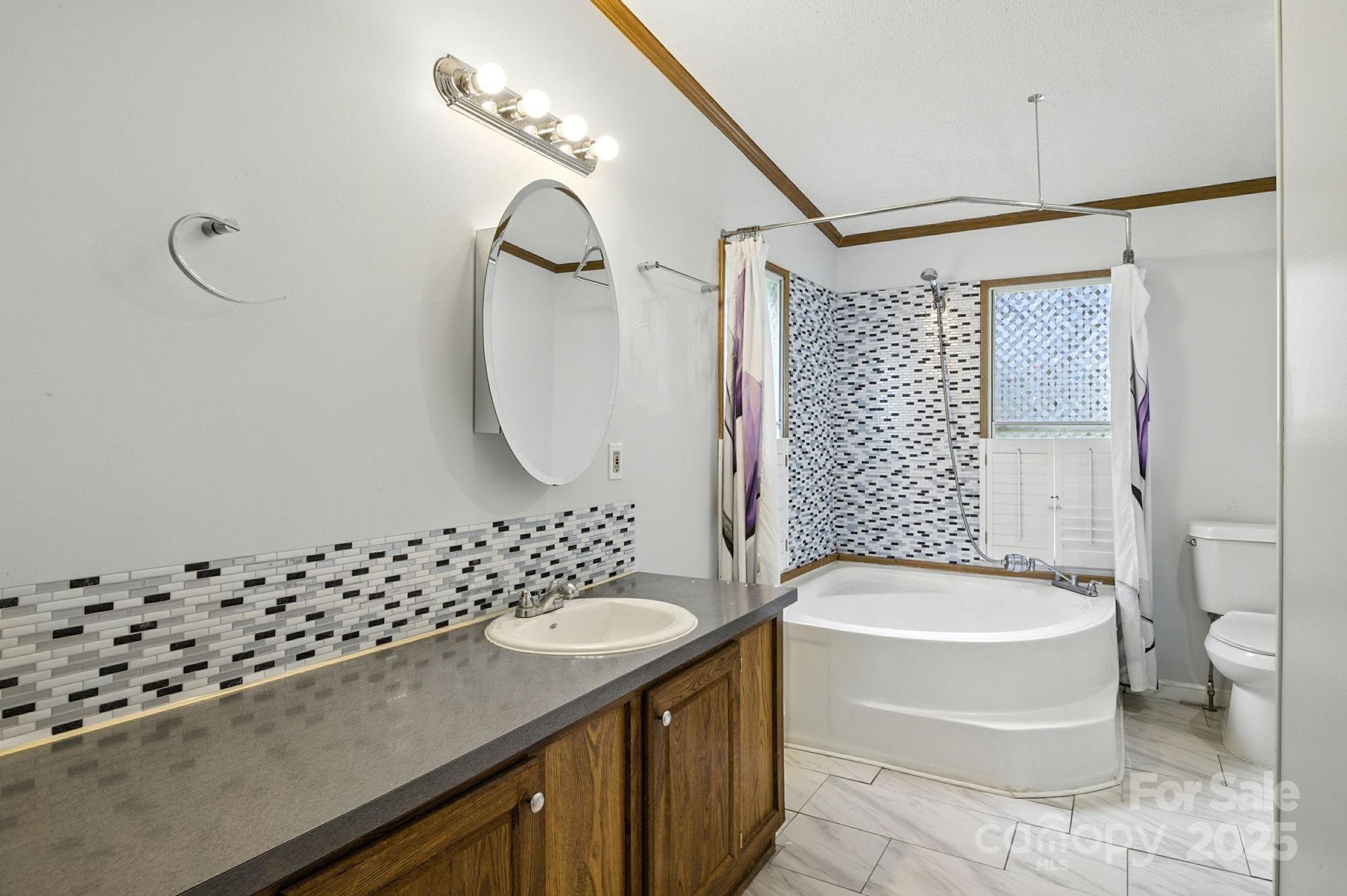 6337 Fairlane Street Property Photo 10