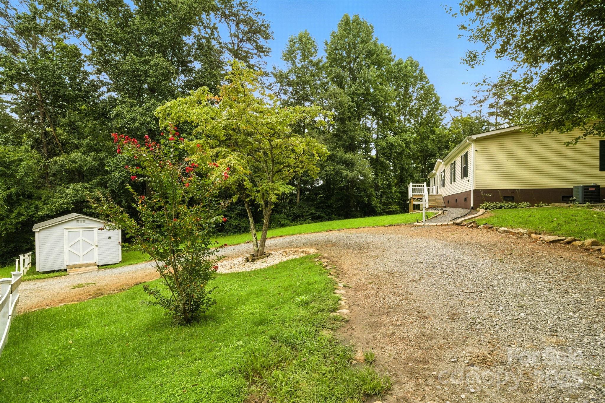 6337 Fairlane Street Property Photo 30