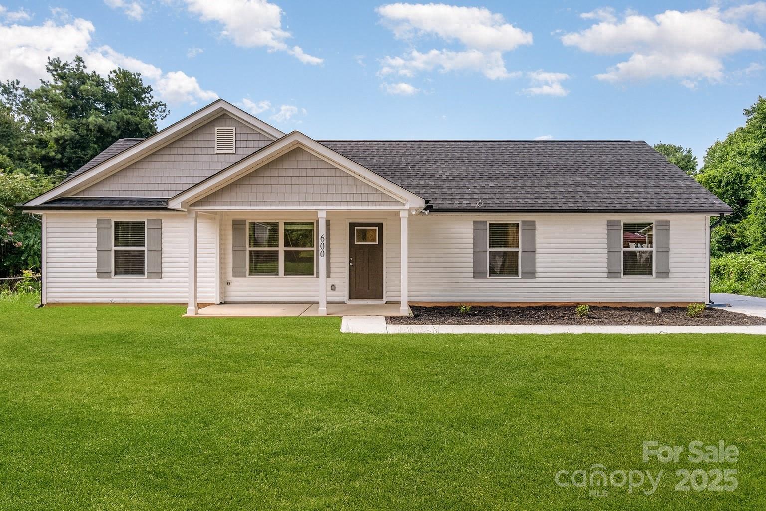 600 Self Street Property Photo 1