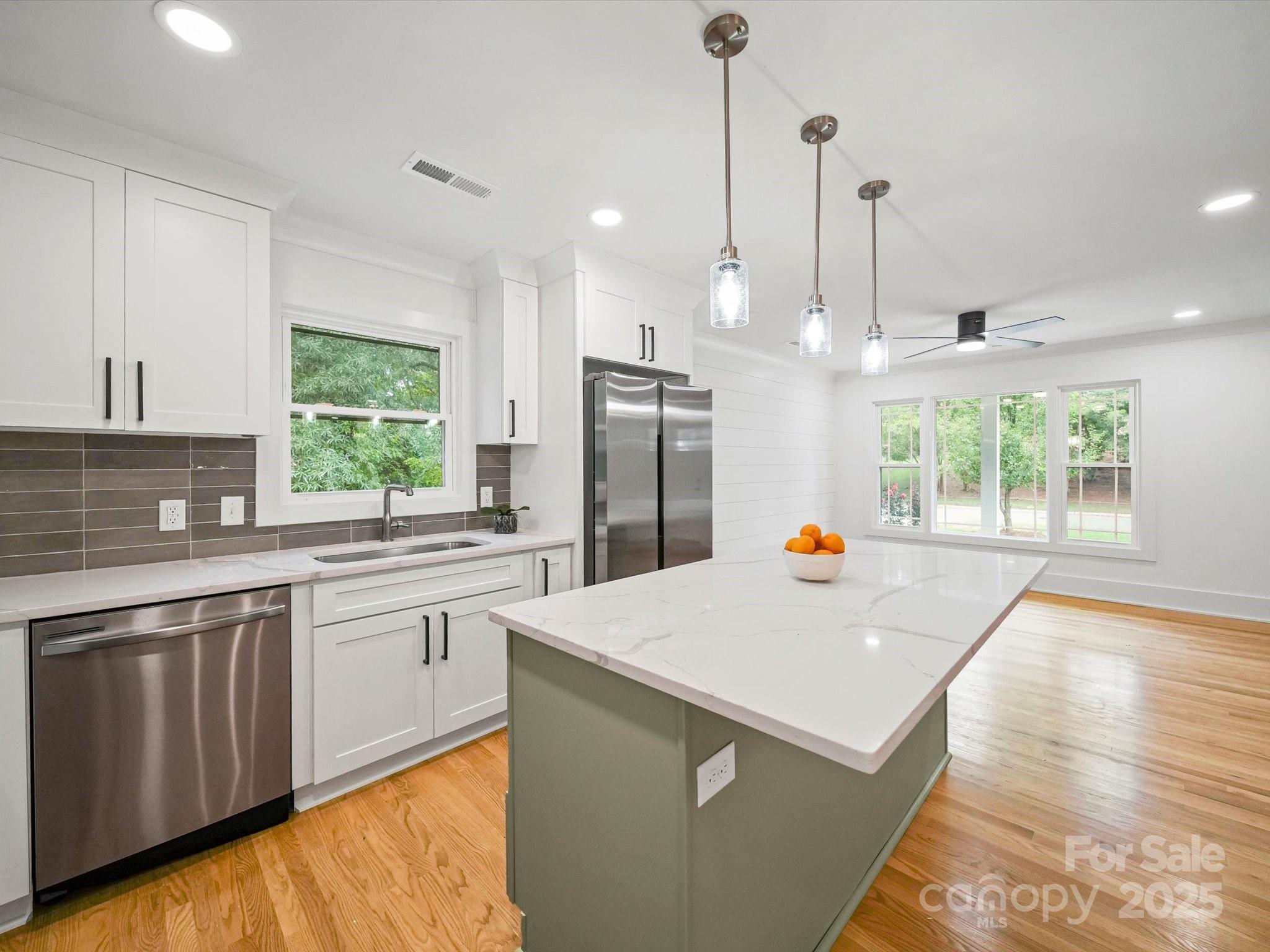 7115 Brynhurst Drive Property Photo 8