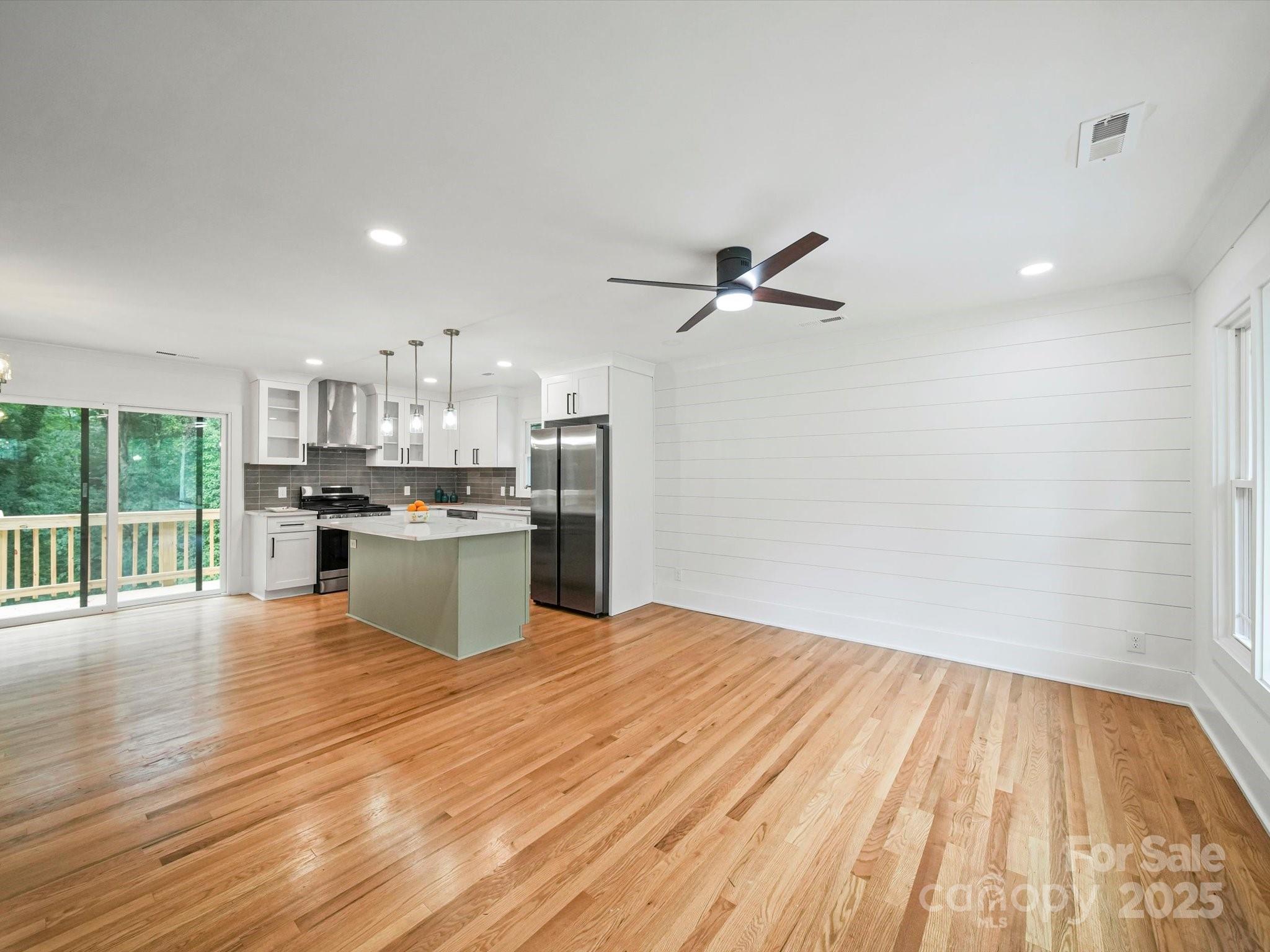 7115 Brynhurst Drive Property Photo 10