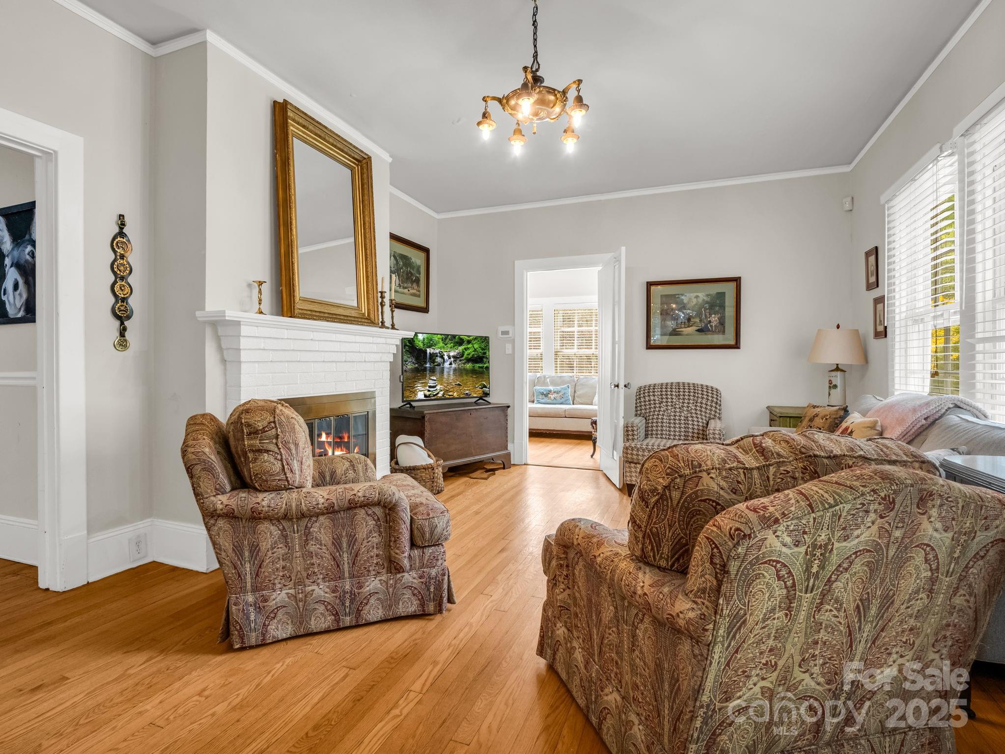 191 W 6th Street Property Photo 3