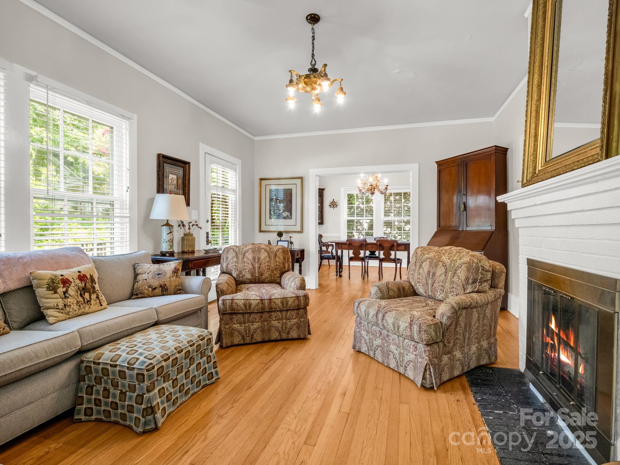 191 W 6th Street Property Photo 4