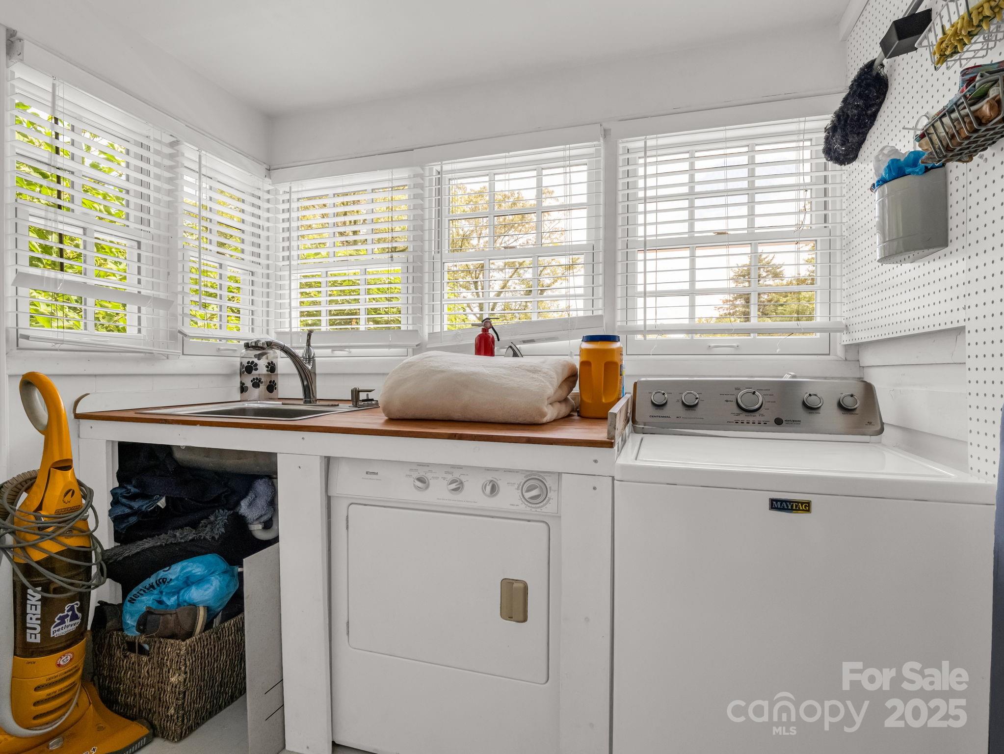 191 W 6th Street Property Photo 19