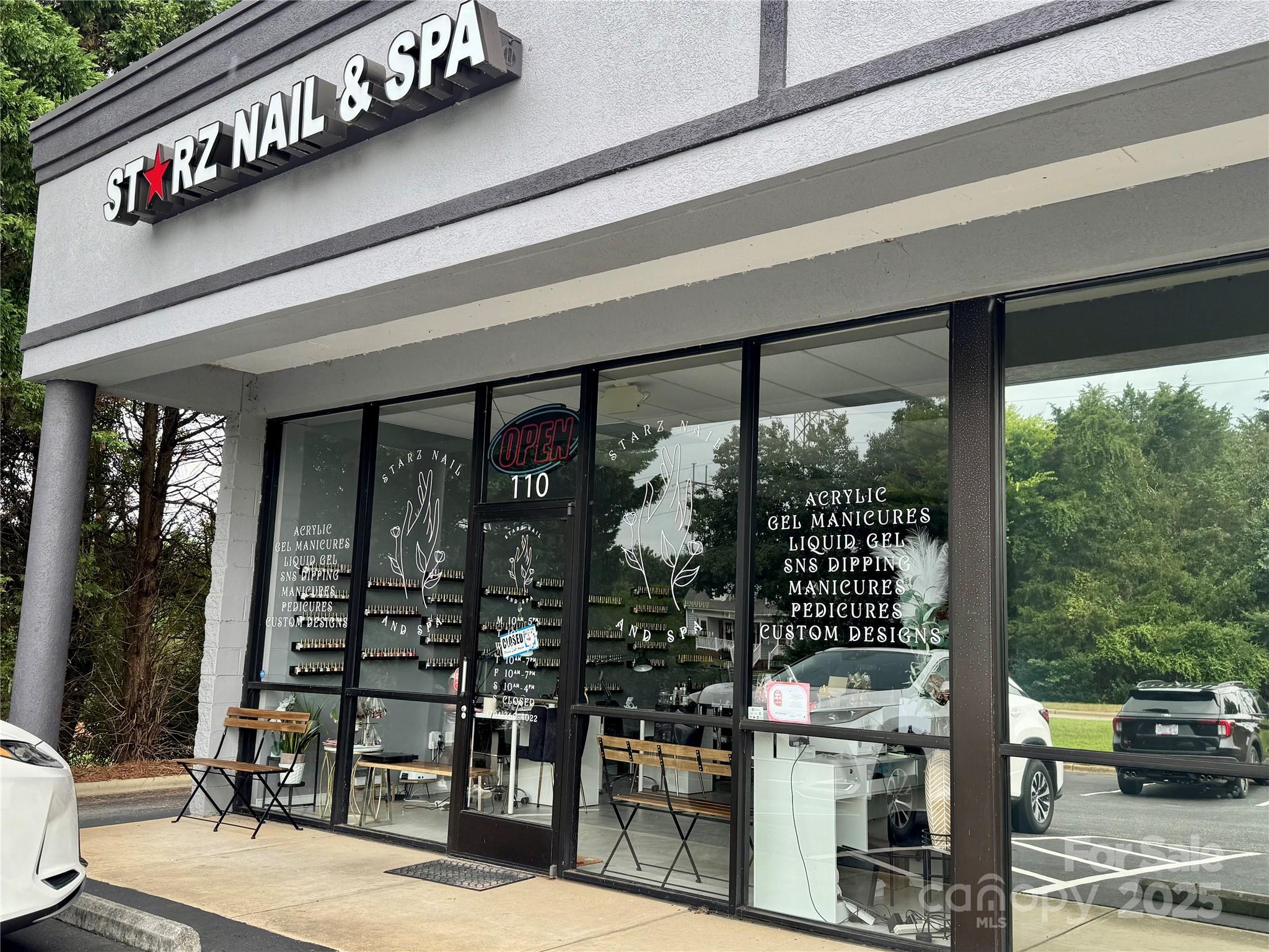 110 Charleston Drive 110 Property Photo 5