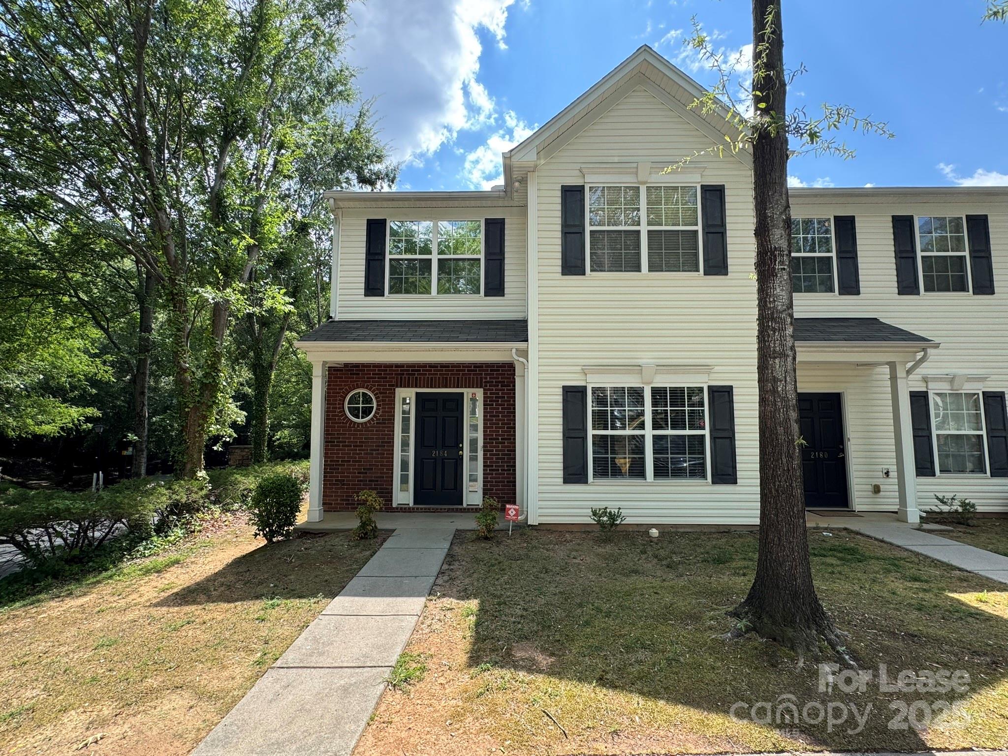 2184 Winthrop Chase Drive Property Photo 1