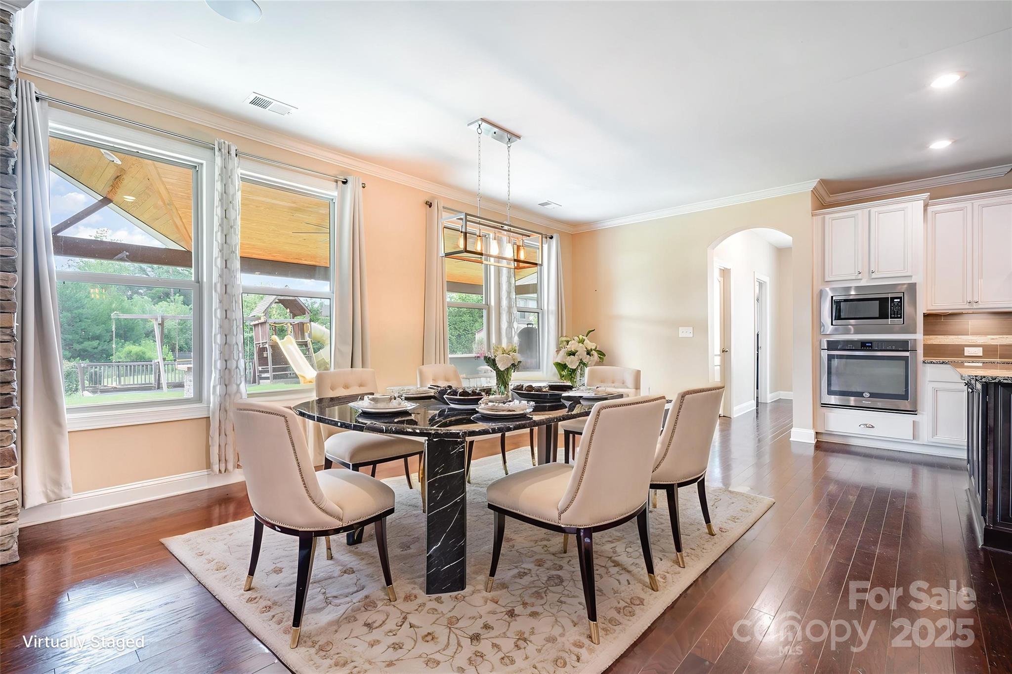 4071 Thames Circle Property Photo 10