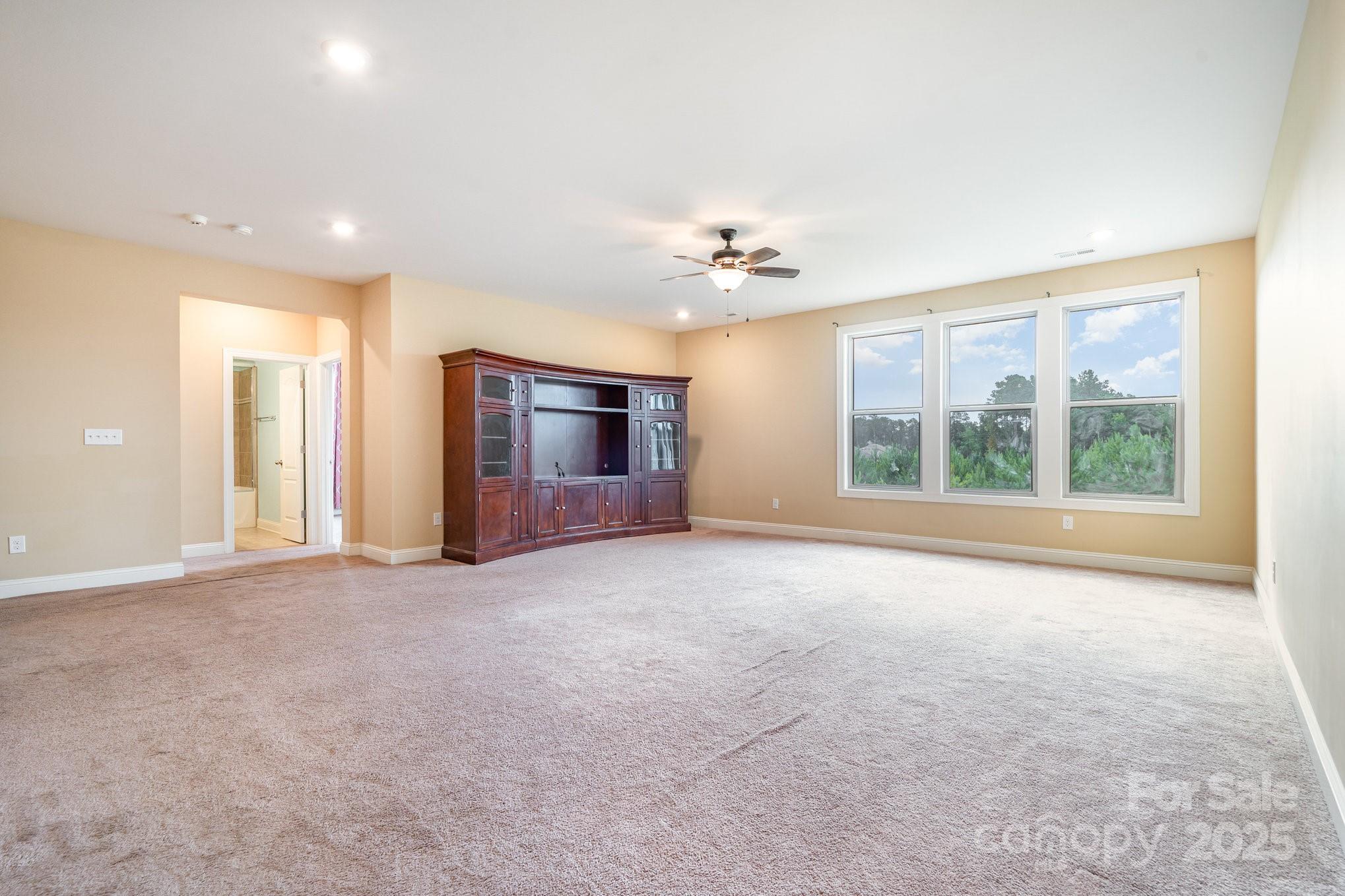 4071 Thames Circle Property Photo 12