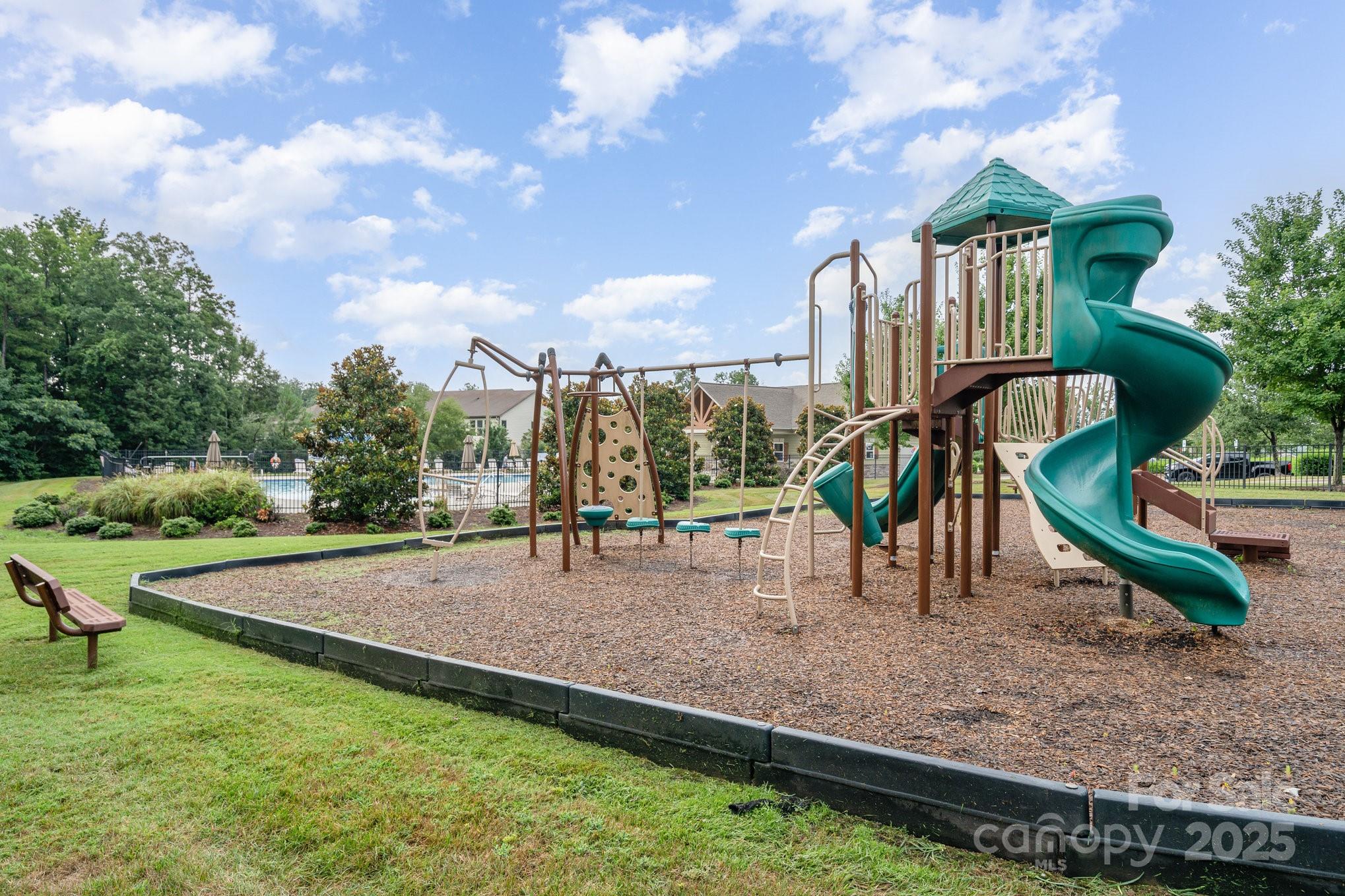 4071 Thames Circle Property Photo 21