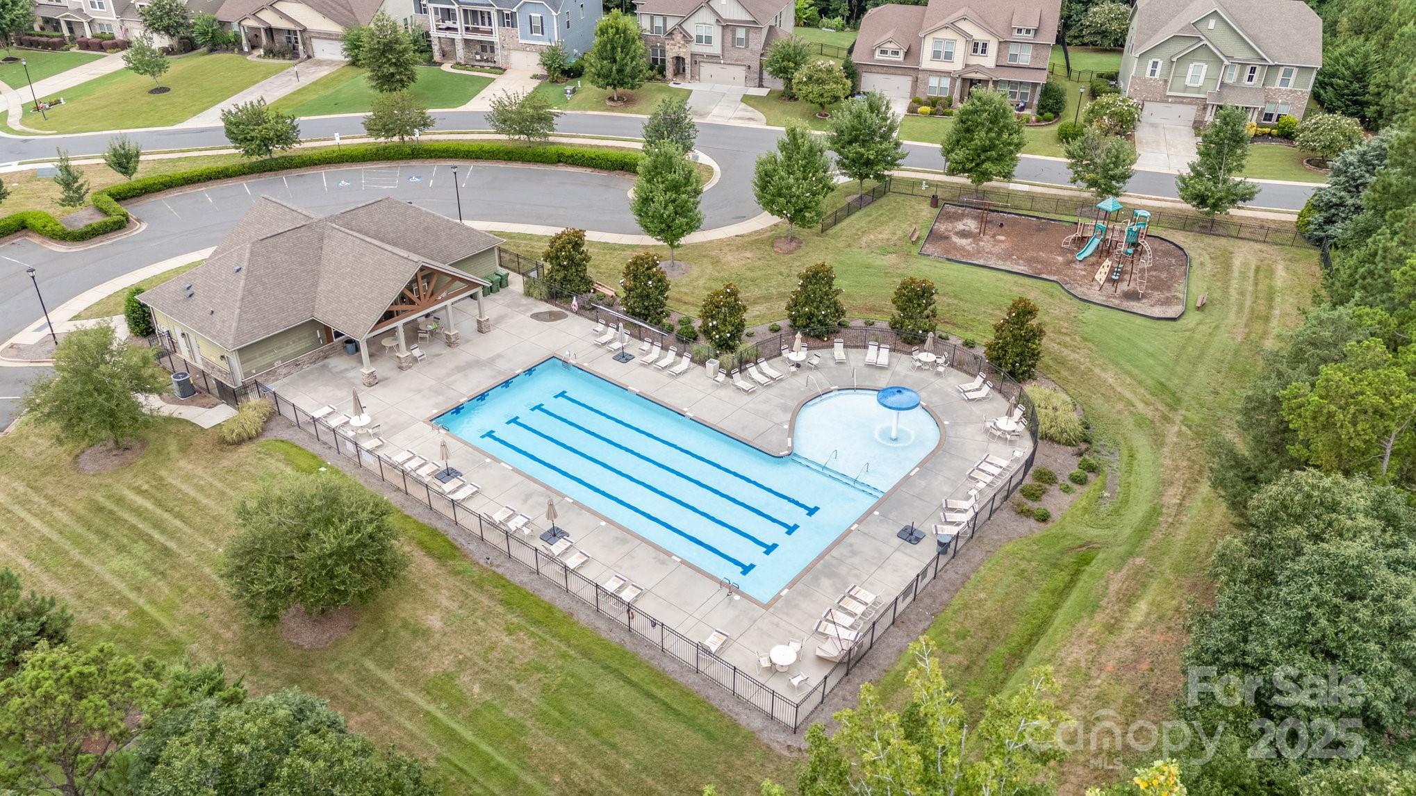 4071 Thames Circle Property Photo 24