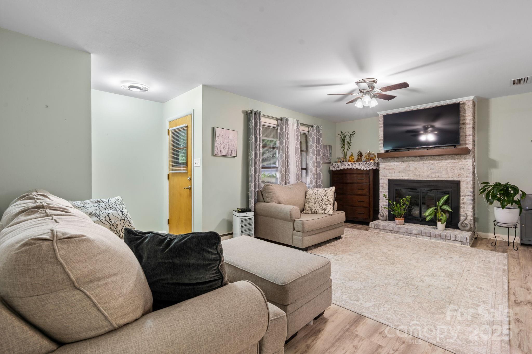 2761 Highland Avenue Property Photo 5