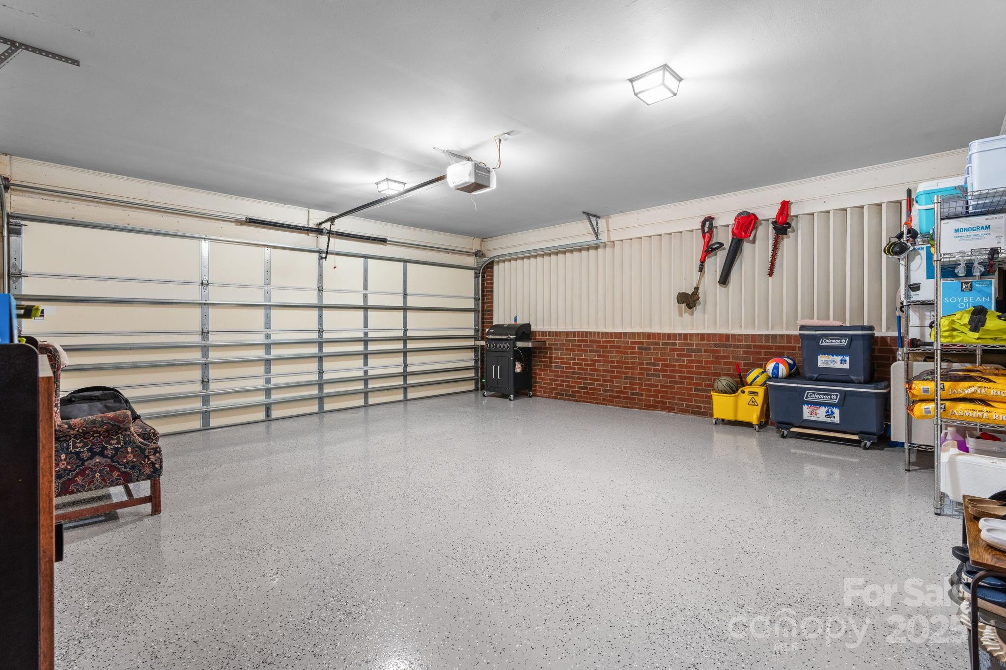 2761 Highland Avenue Property Photo 24