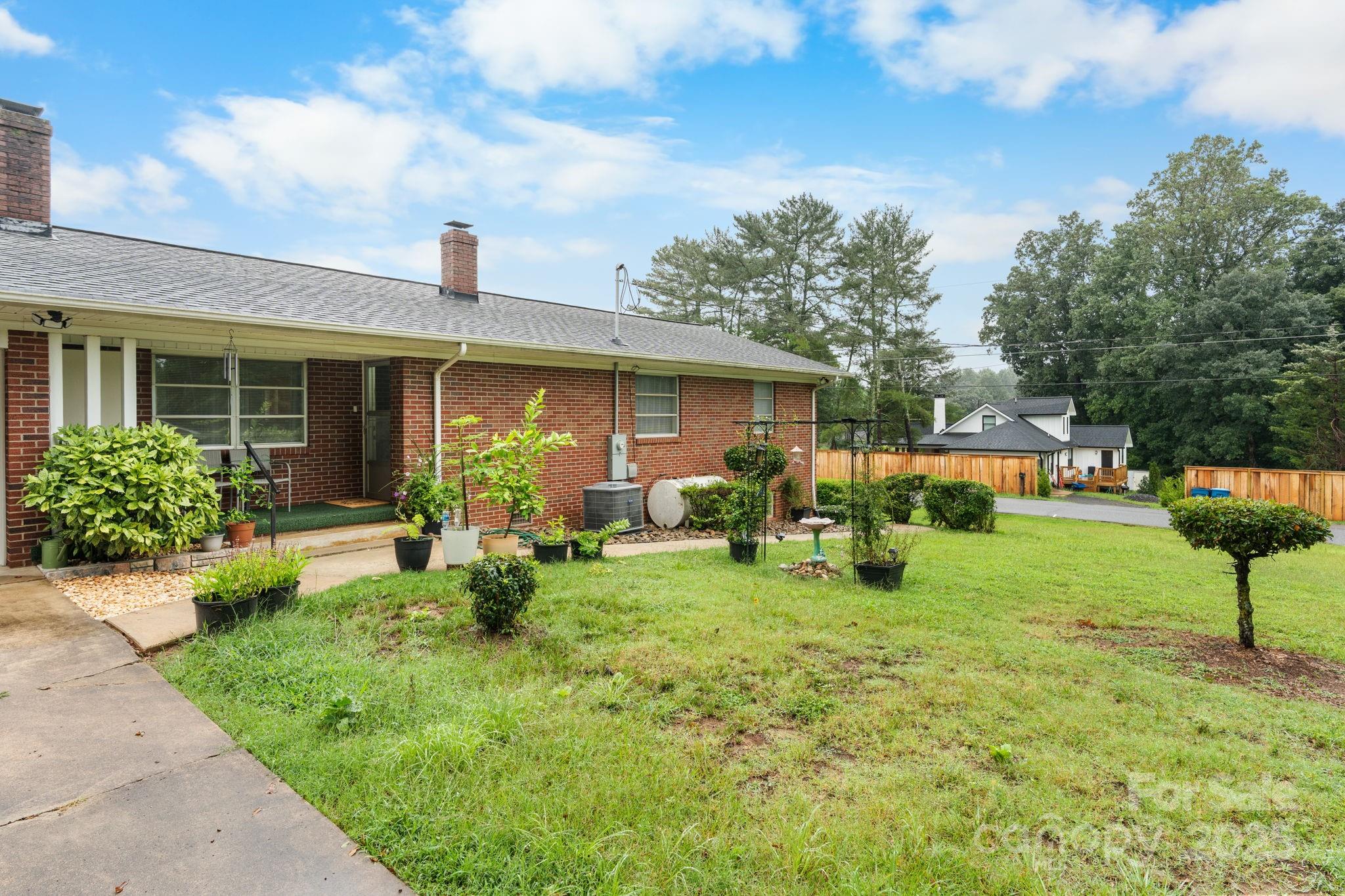 2761 Highland Avenue Property Photo 27