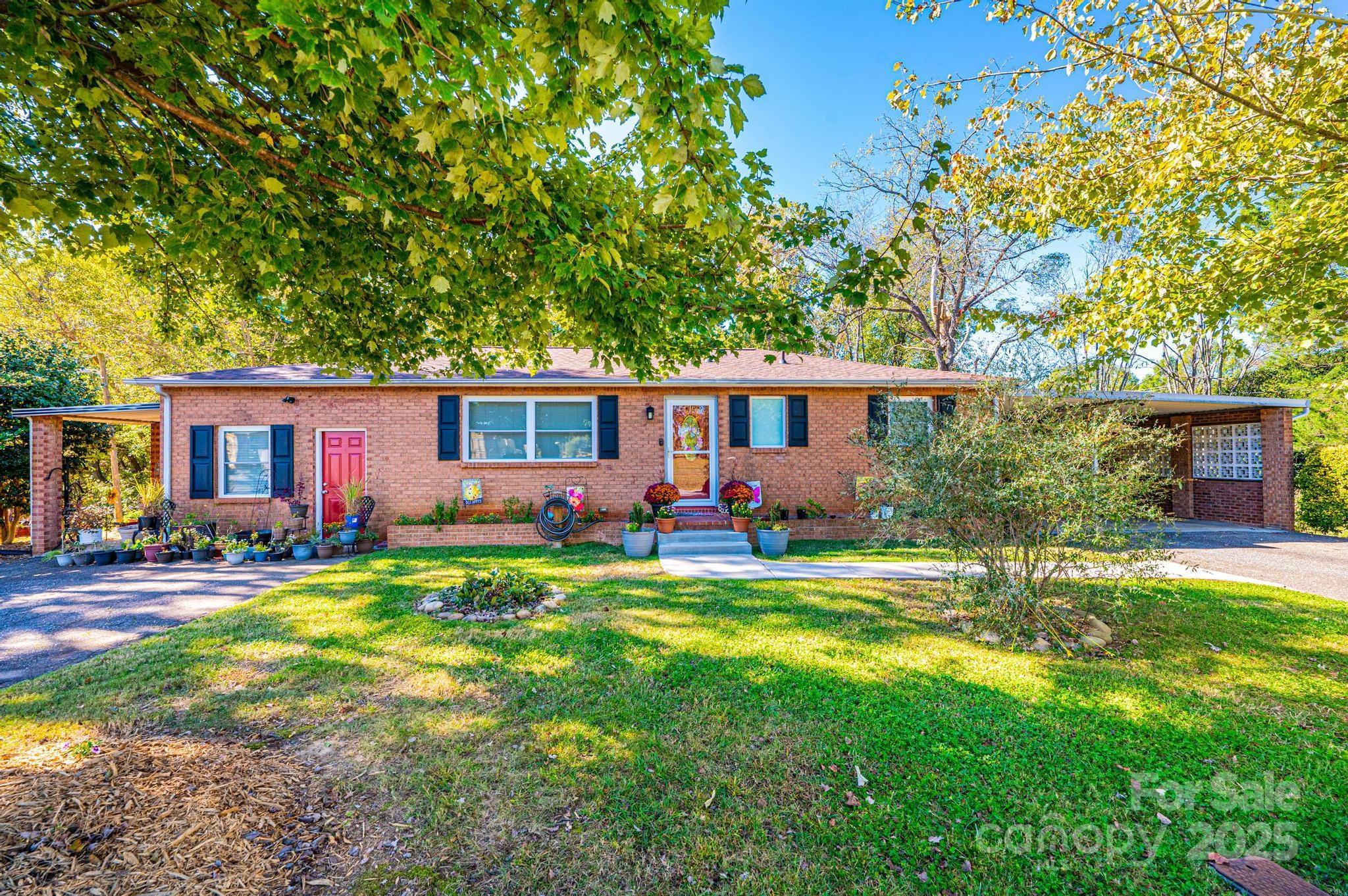 3842 Dowell Street Property Photo 1
