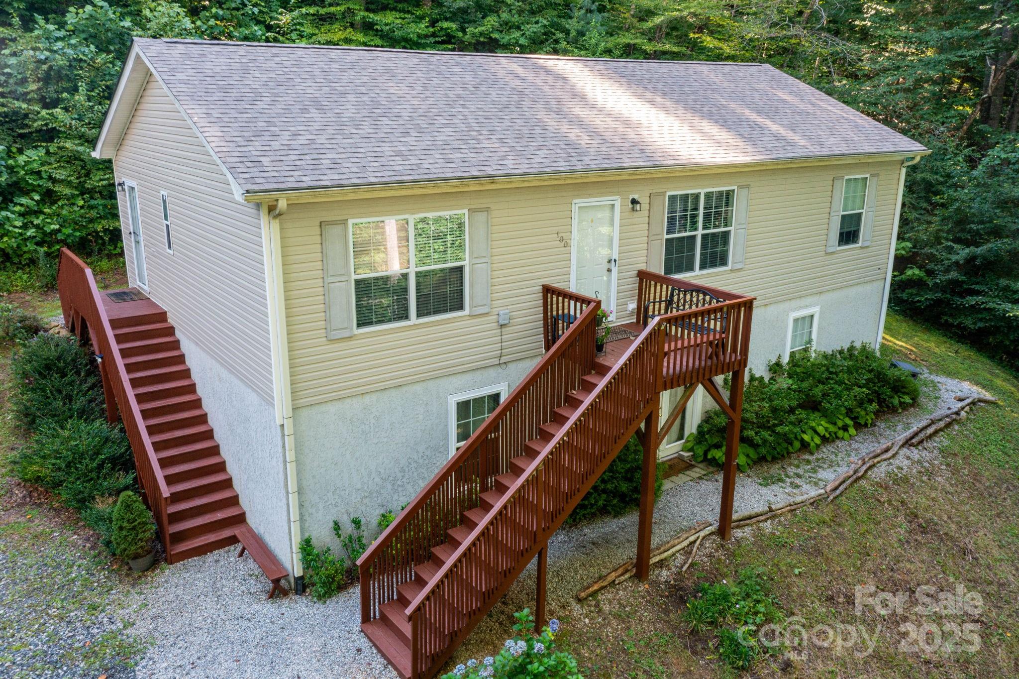100 Susanna Cove Road Property Photo 1