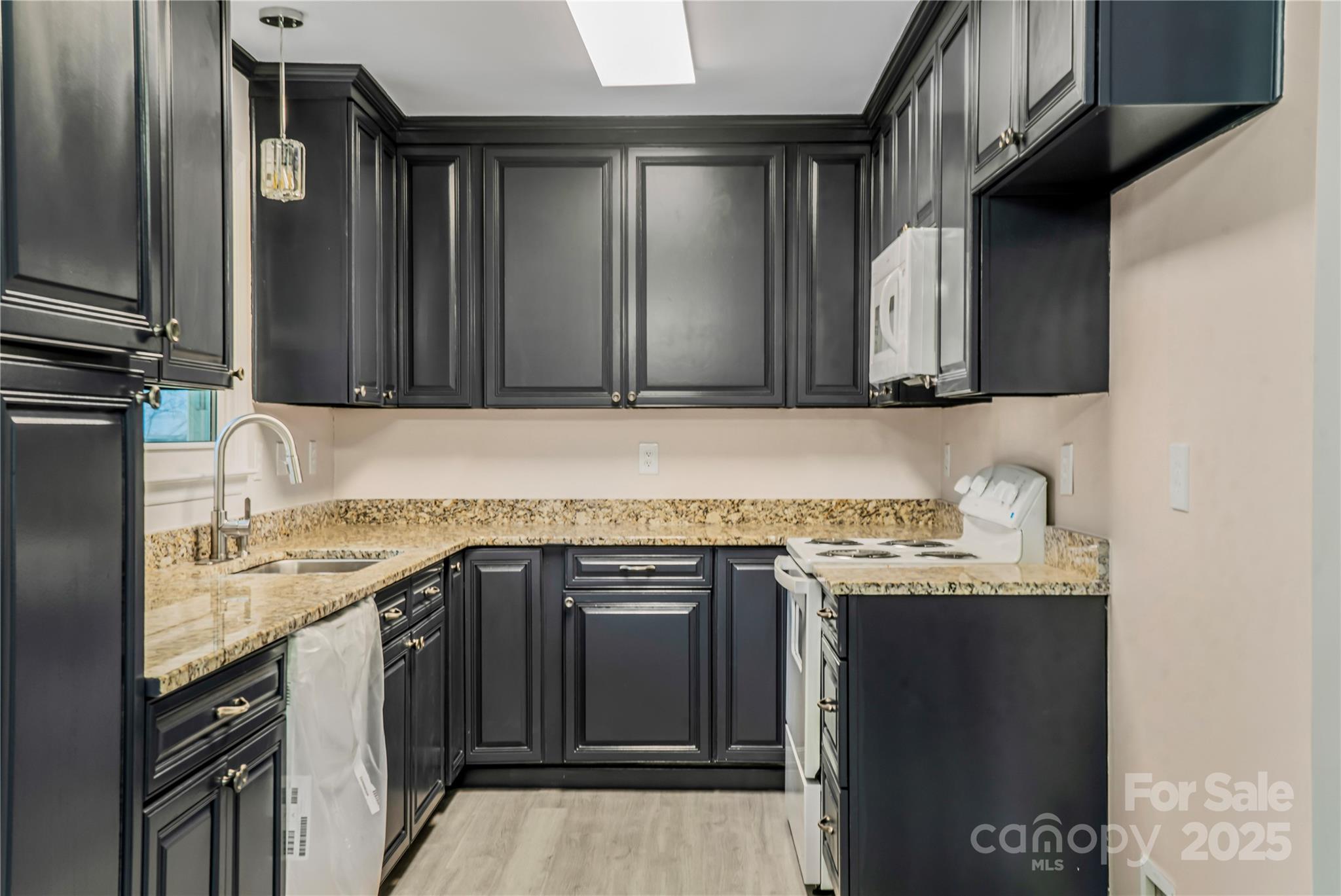 660 Sides Road Property Photo 10