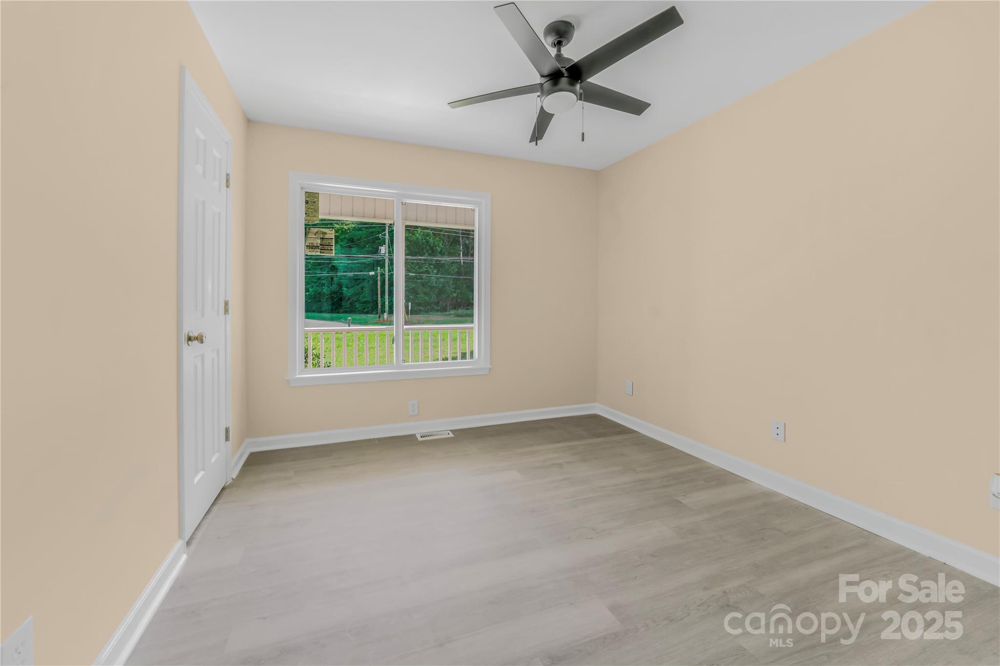 660 Sides Road Property Photo 13