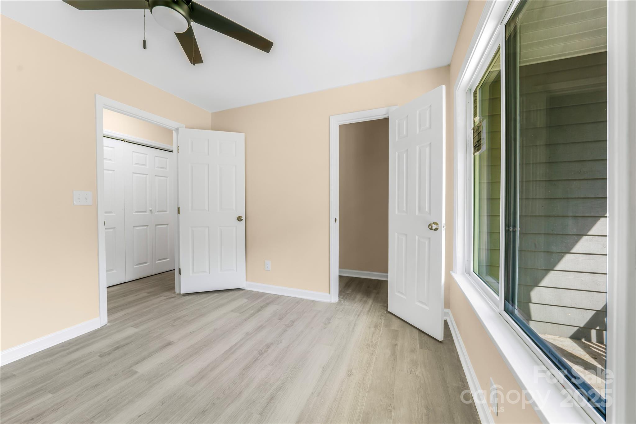 660 Sides Road Property Photo 14