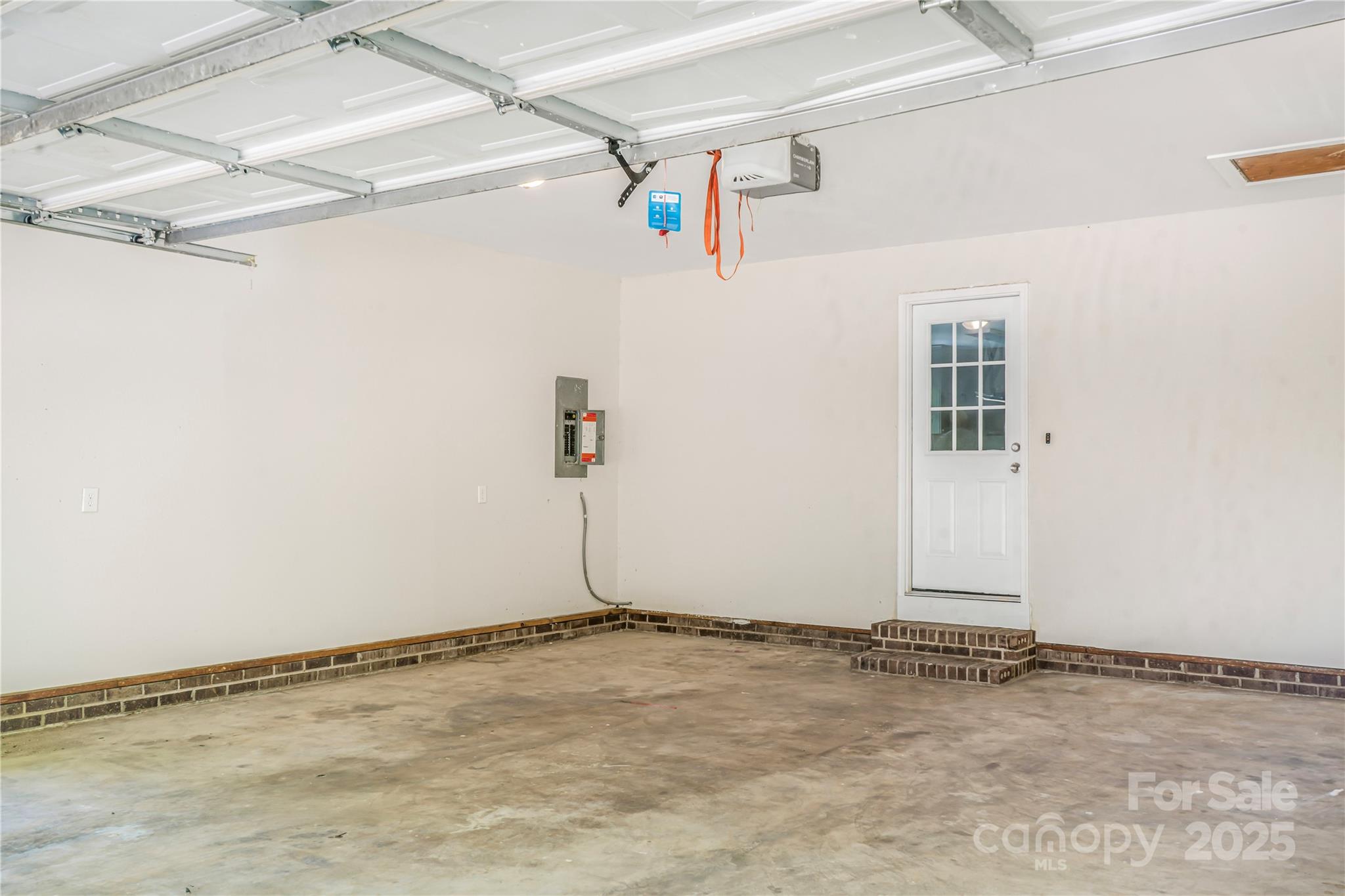 660 Sides Road Property Photo 22