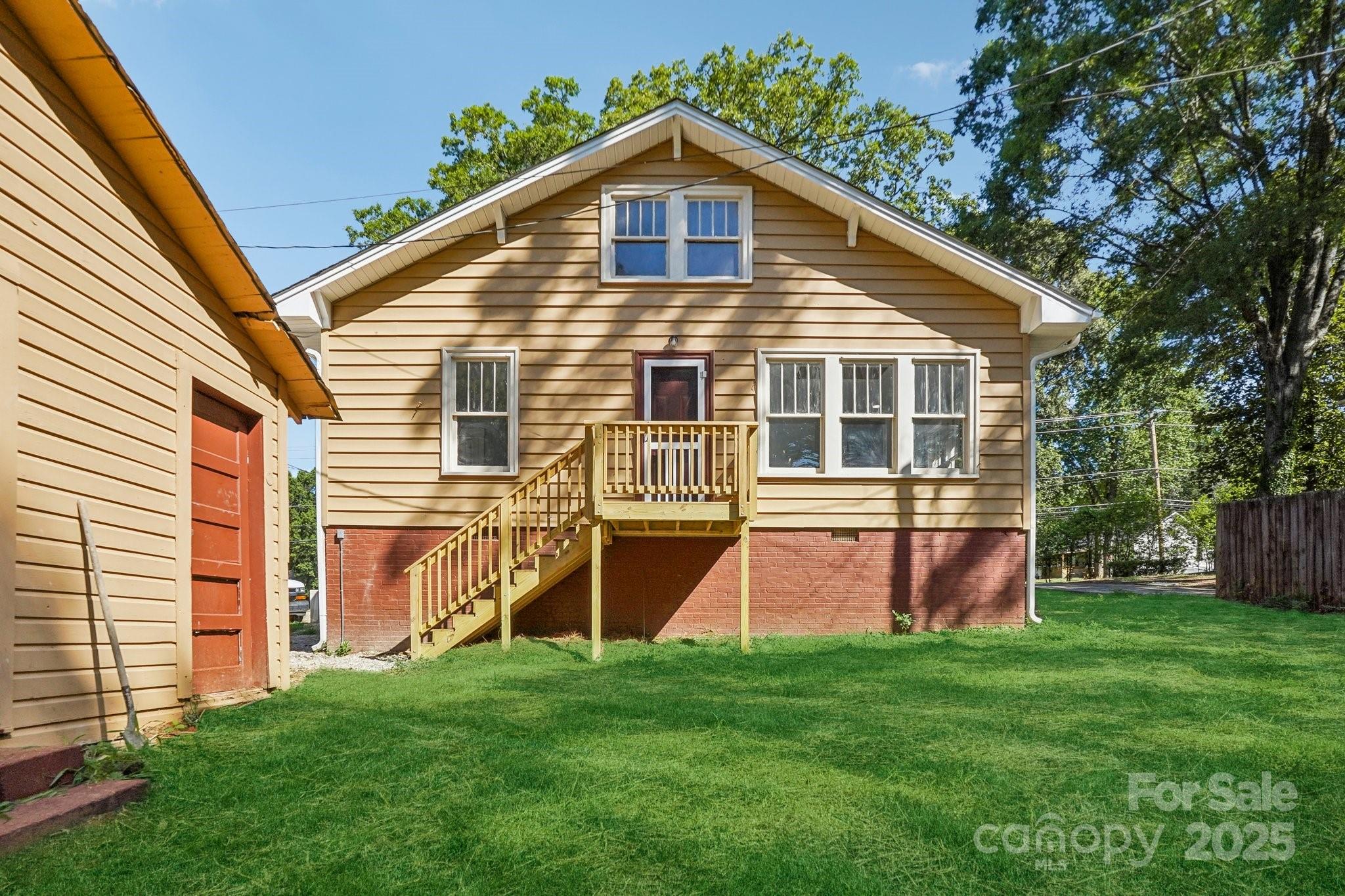 705 Lancaster Avenue Property Photo 4