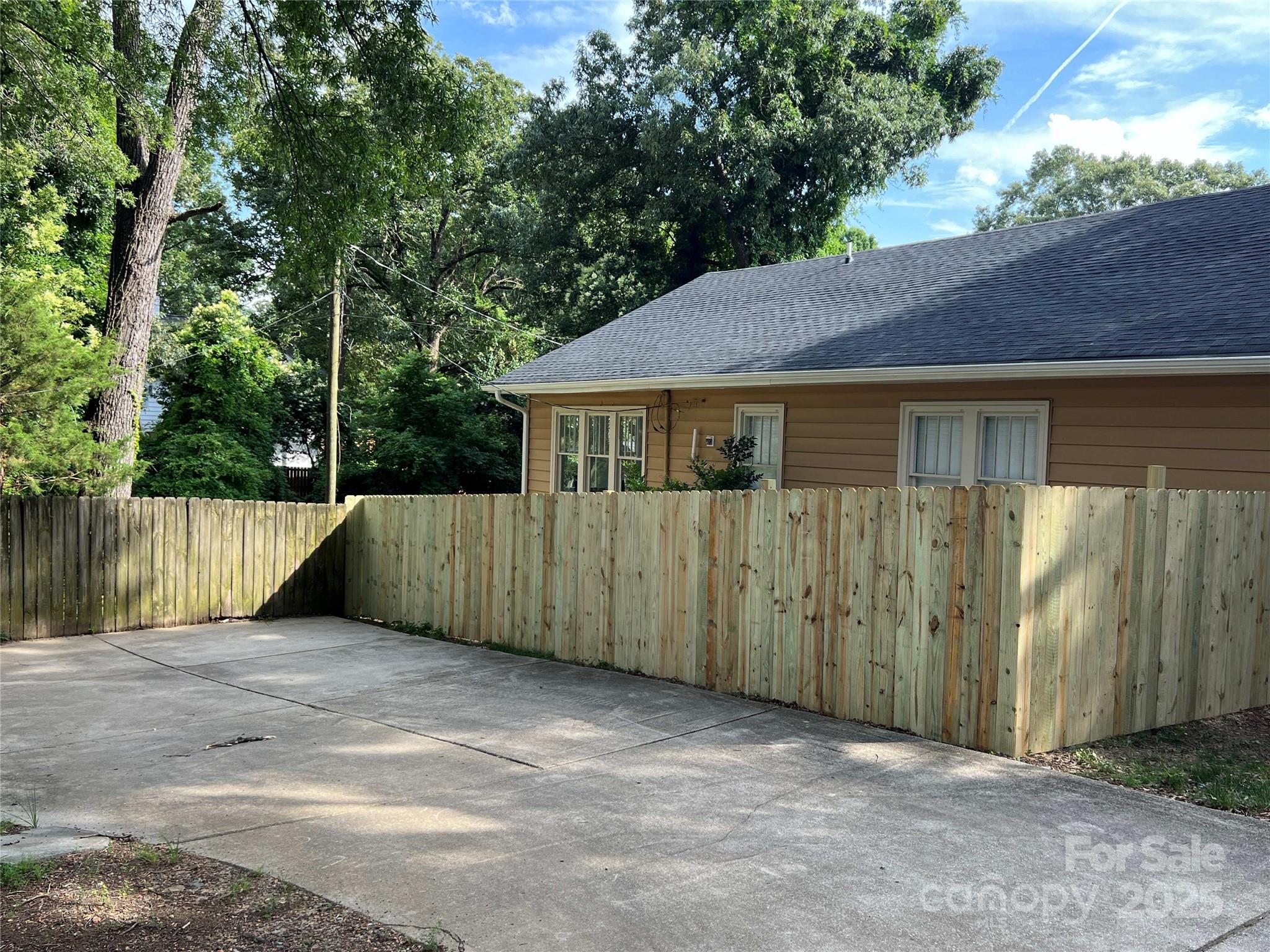 705 Lancaster Avenue Property Photo 22