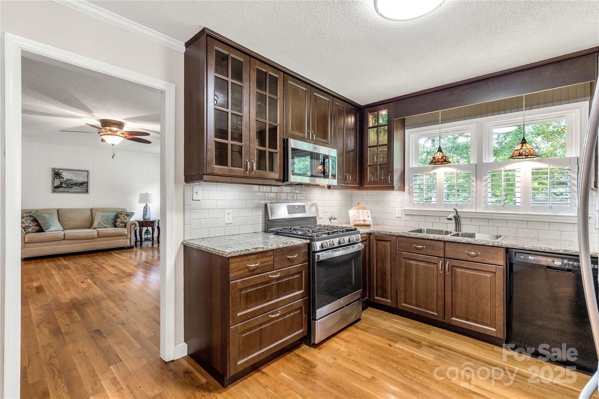 289 Tanager Drive Property Photo 1