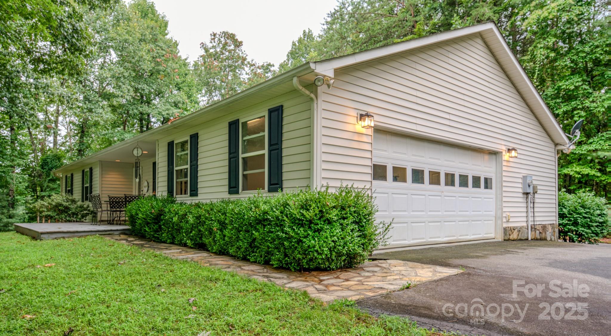 345 Sycamore Ridge Drive Property Photo 1