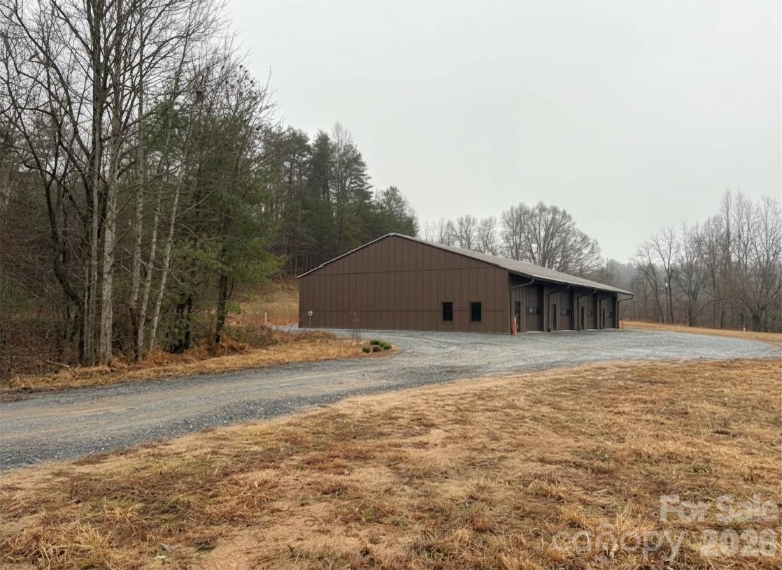 1829 Blowing Rock Boulevard Property Photo 2