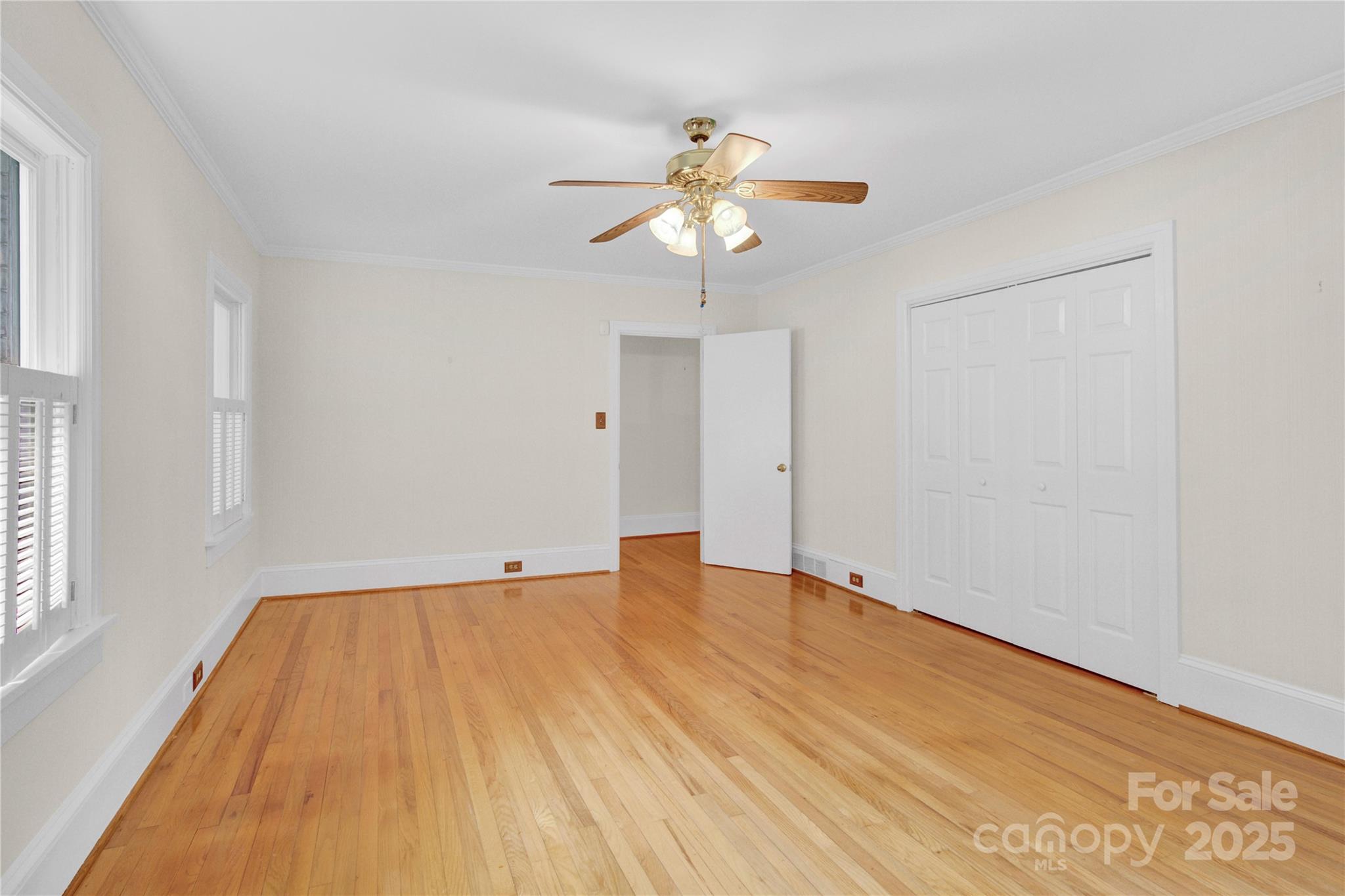 824 Davie Avenue Property Photo 25