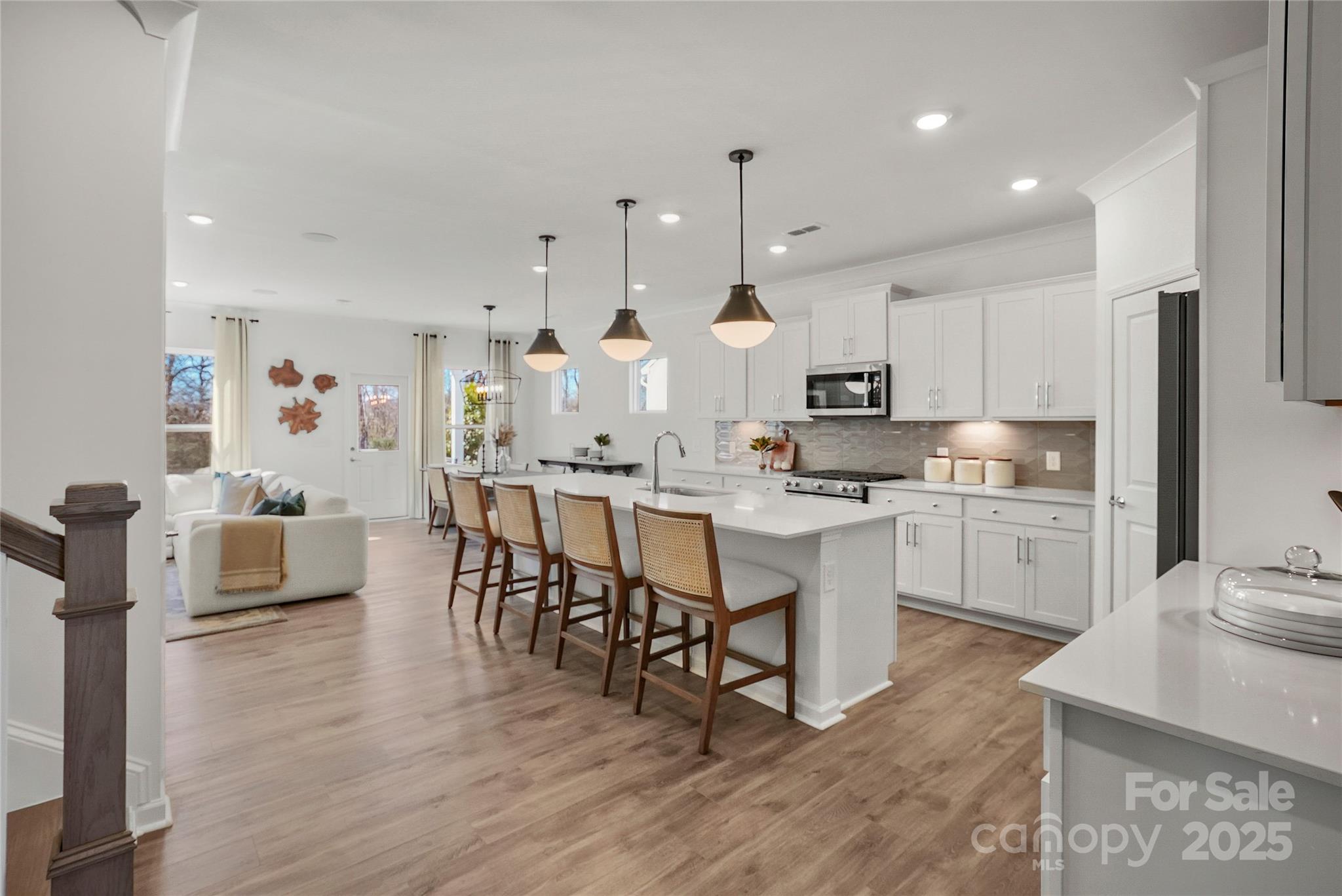 2145 Riverbend Avenue 70 Property Photo 3