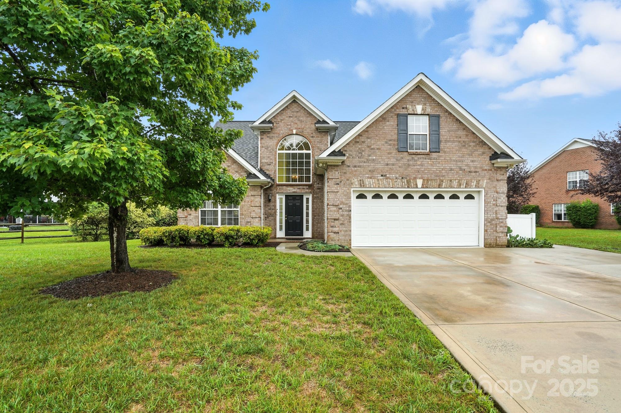 816 Treva Anne Drive Property Photo 1