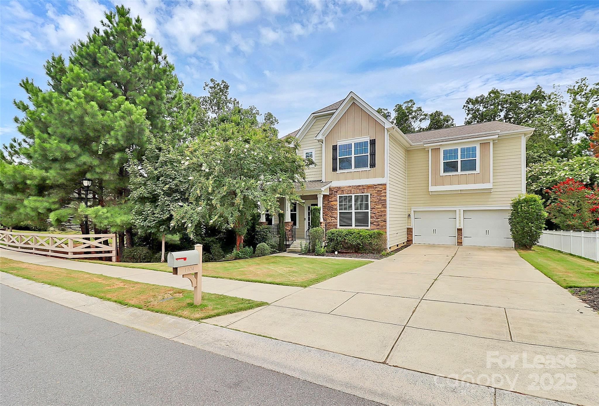 1104 Snowbird Lane Property Photo 1