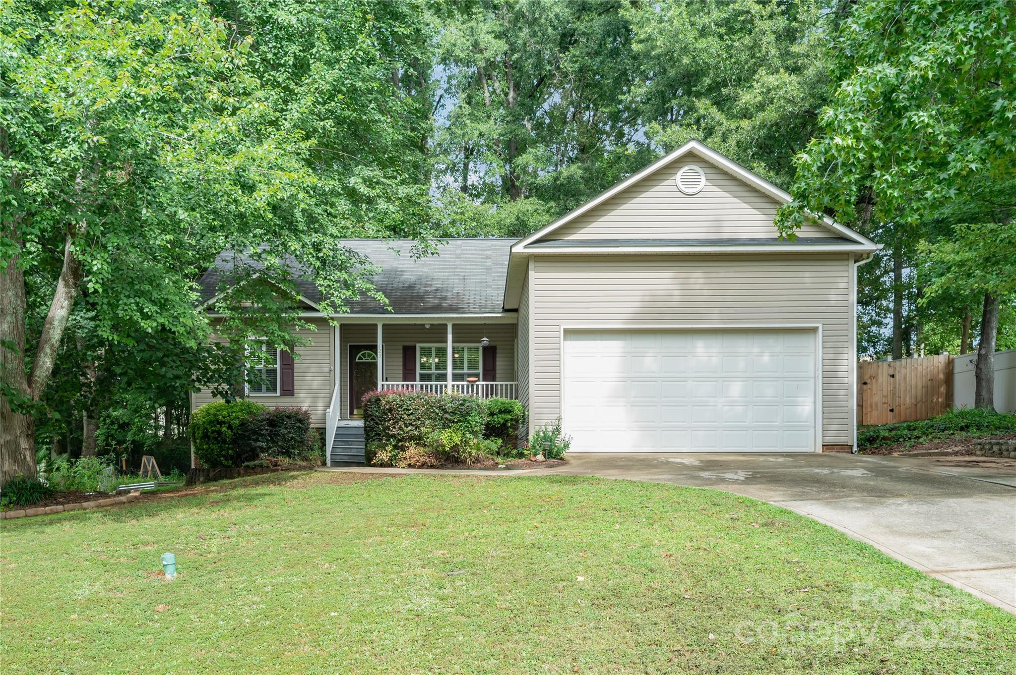 123 Scotch Pine Drive Property Photo 1