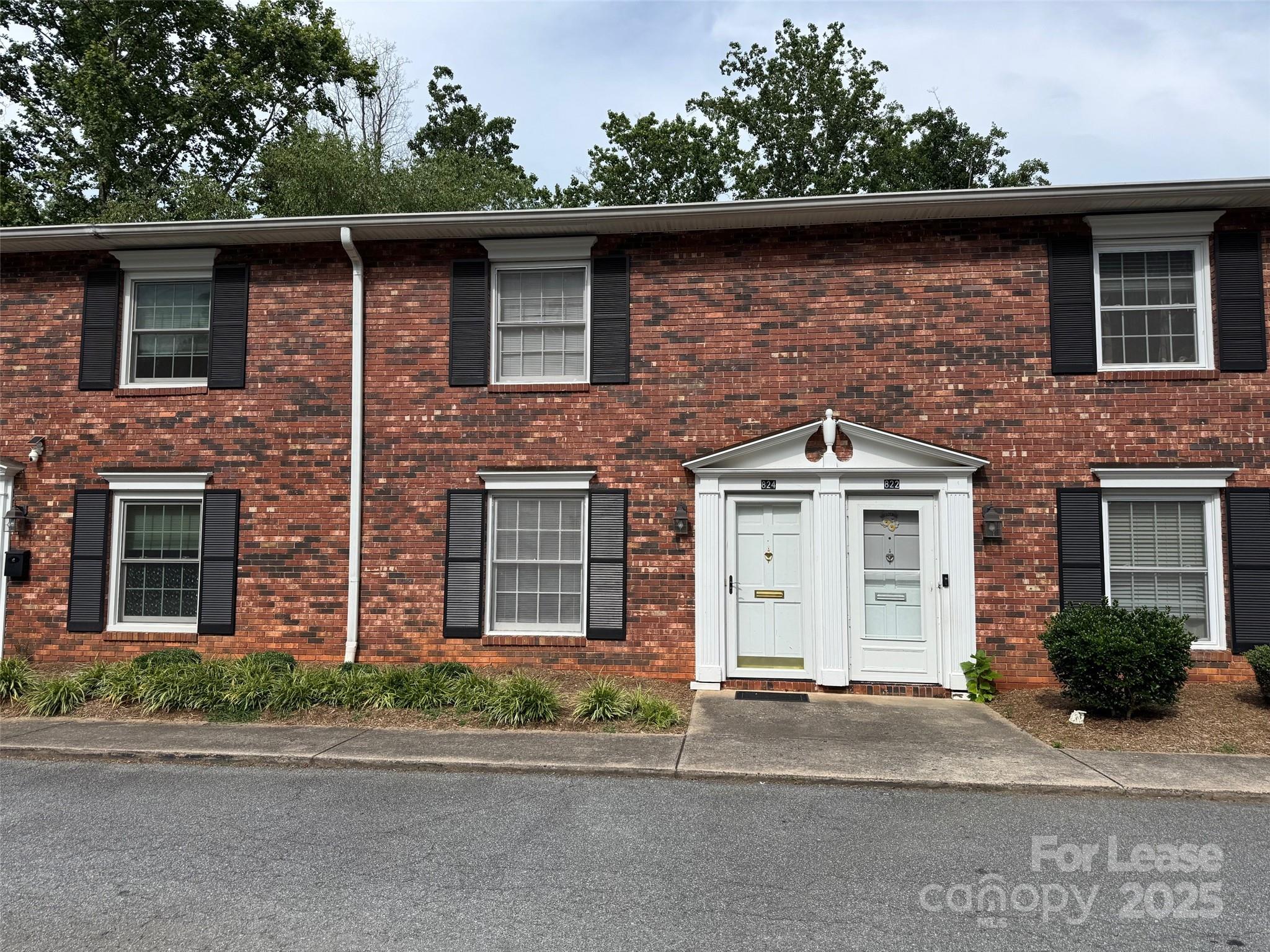 824 6th Street Property Photo 1