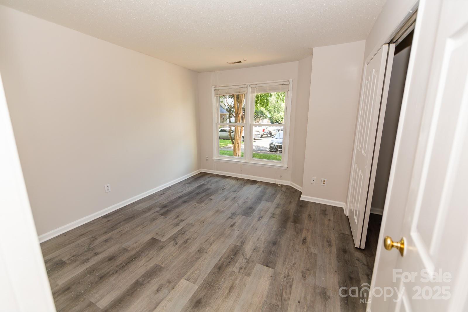 7330 Rose Terrace Court Property Photo 9