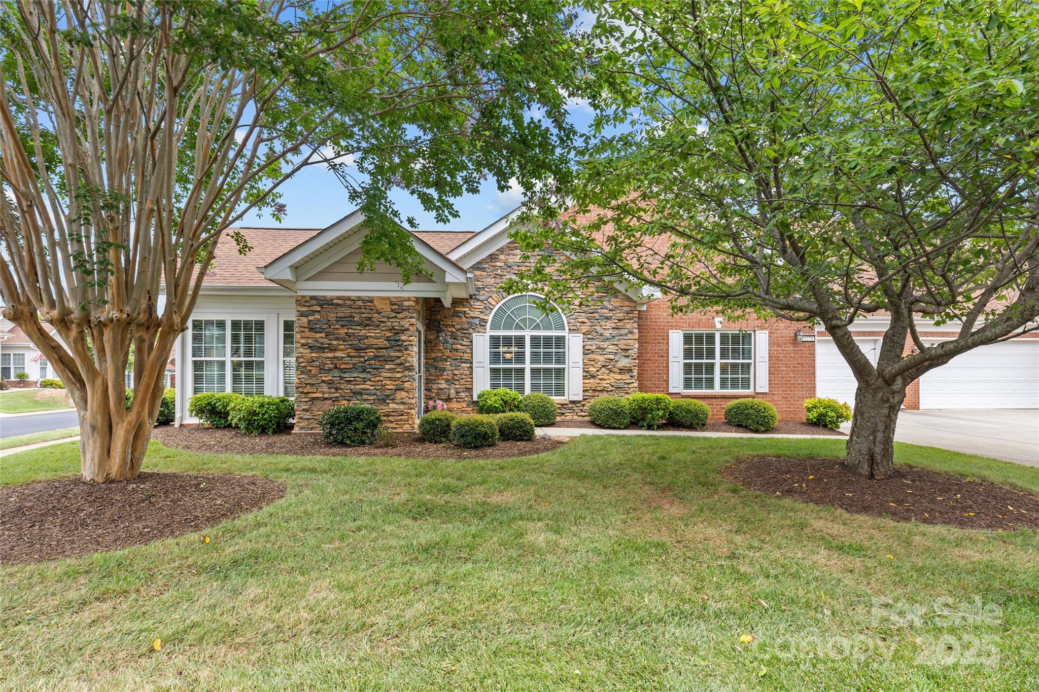3270 Abbey Walk Lane