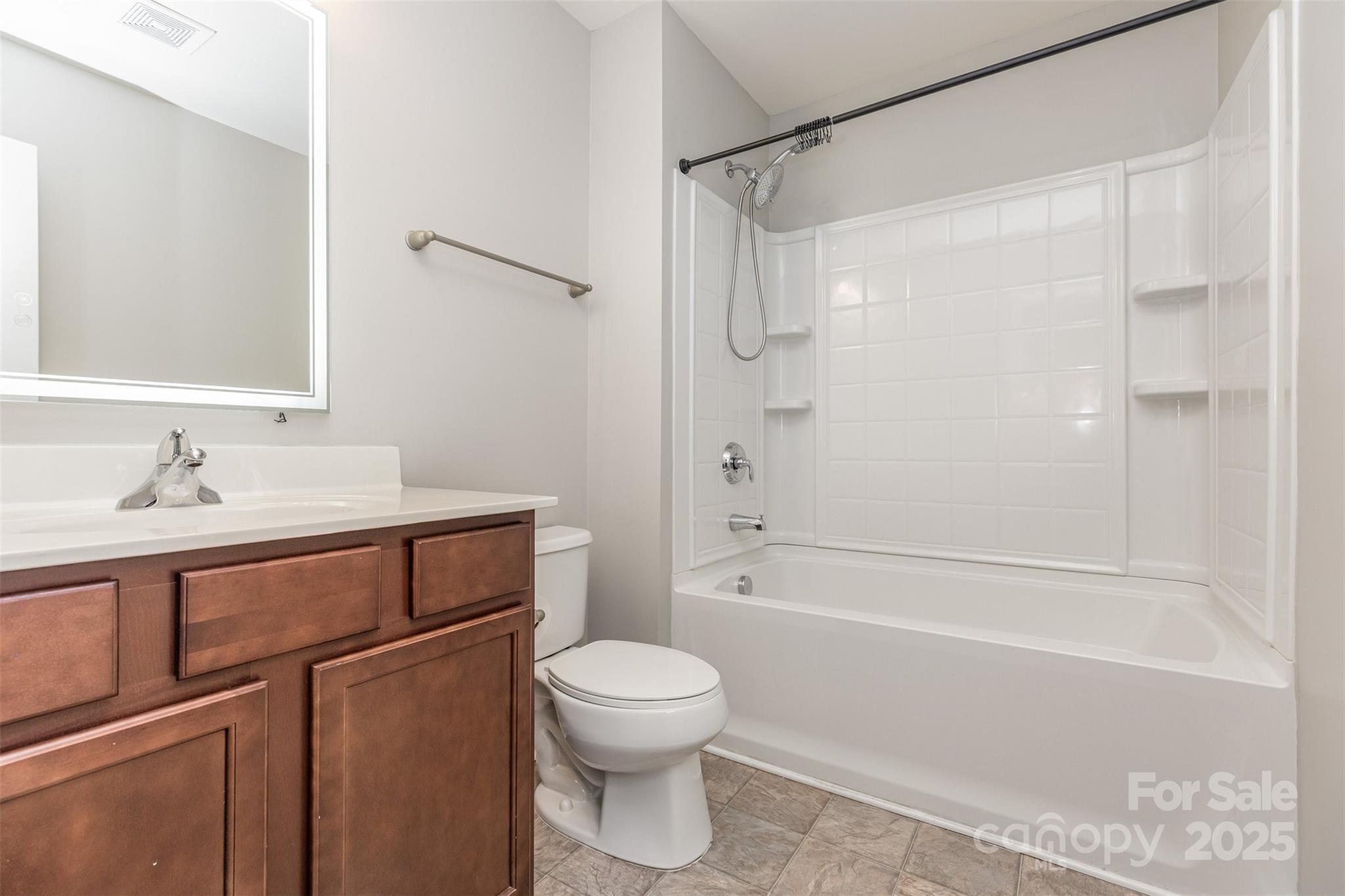 1437 Harpers Inlet Drive Property Photo 11