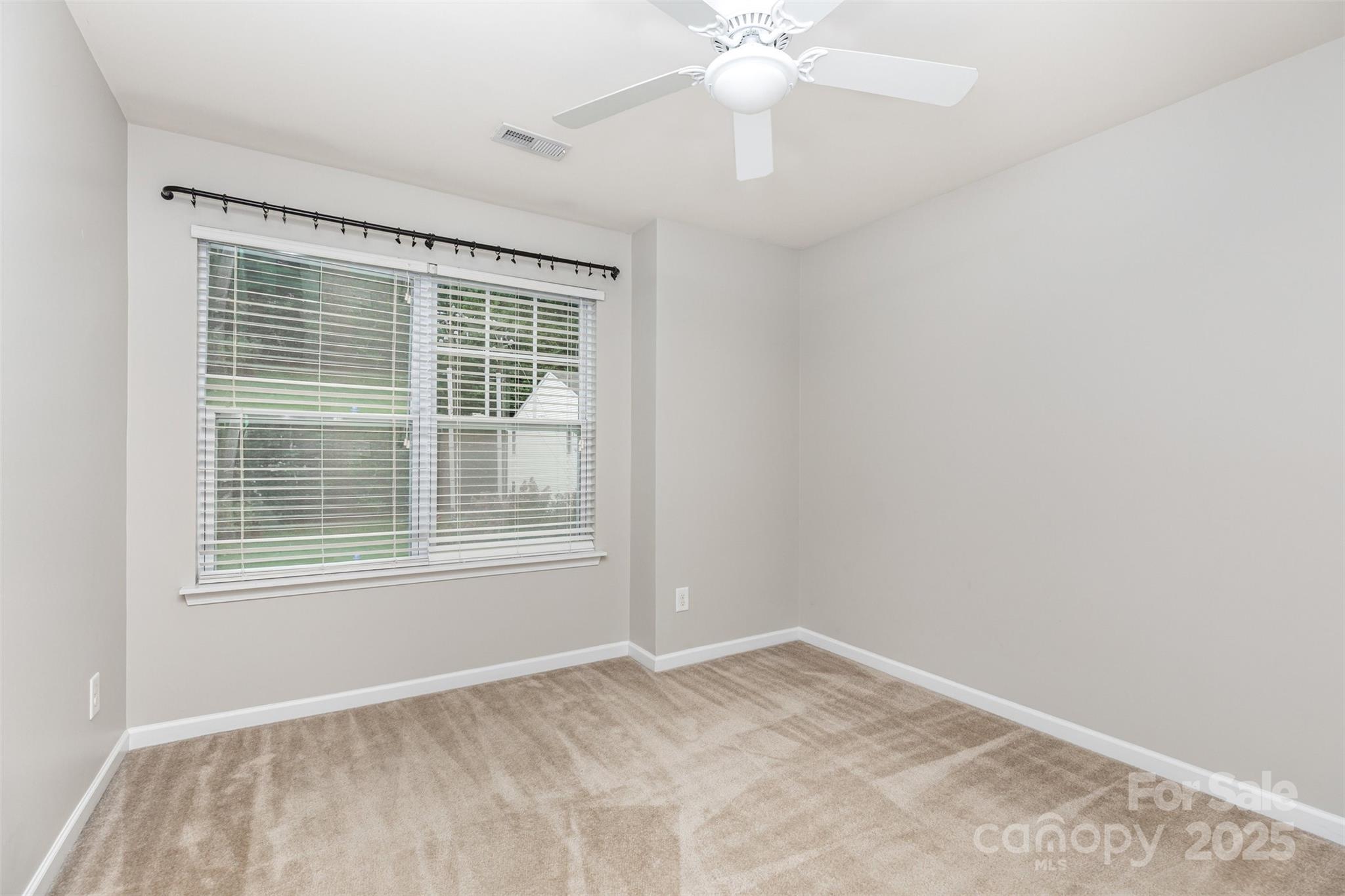 1437 Harpers Inlet Drive Property Photo 13