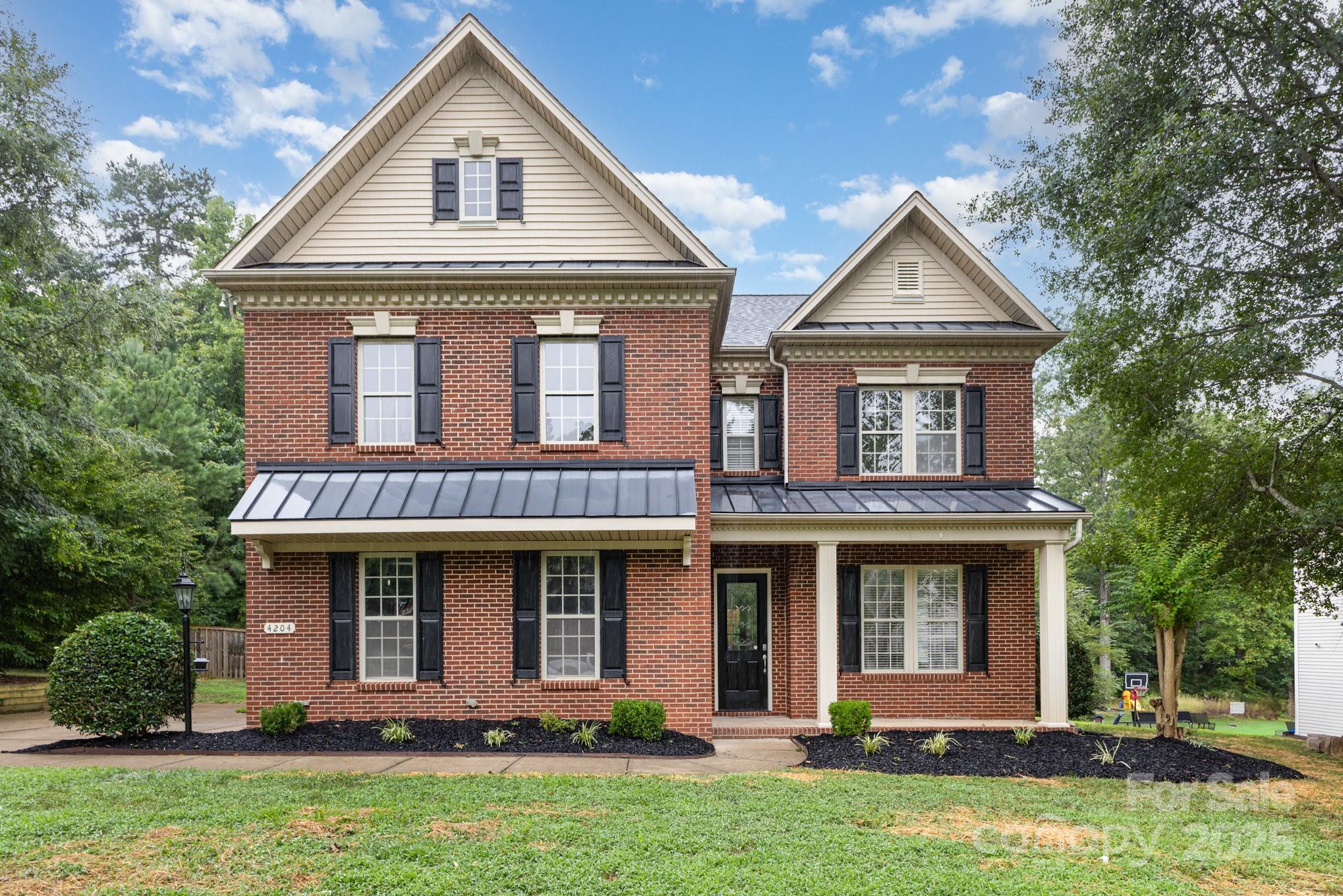 4204 Belle Meade Circle Property Photo 2