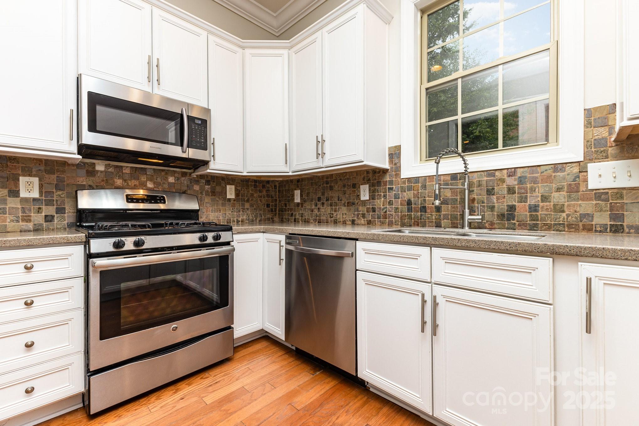 4204 Belle Meade Circle Property Photo 12