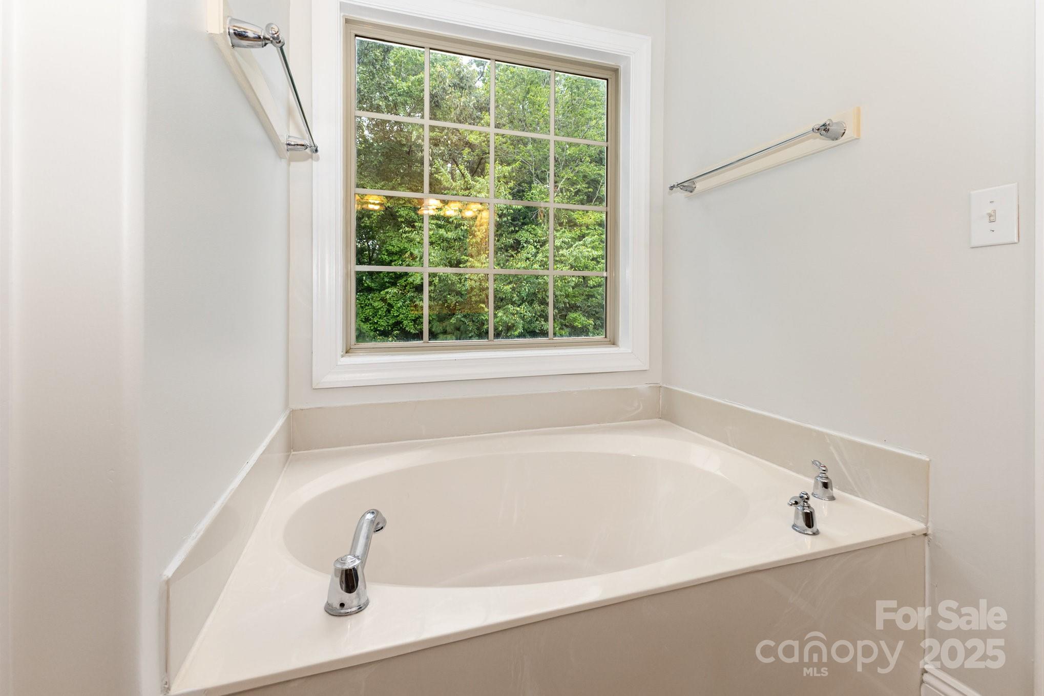 4204 Belle Meade Circle Property Photo 27