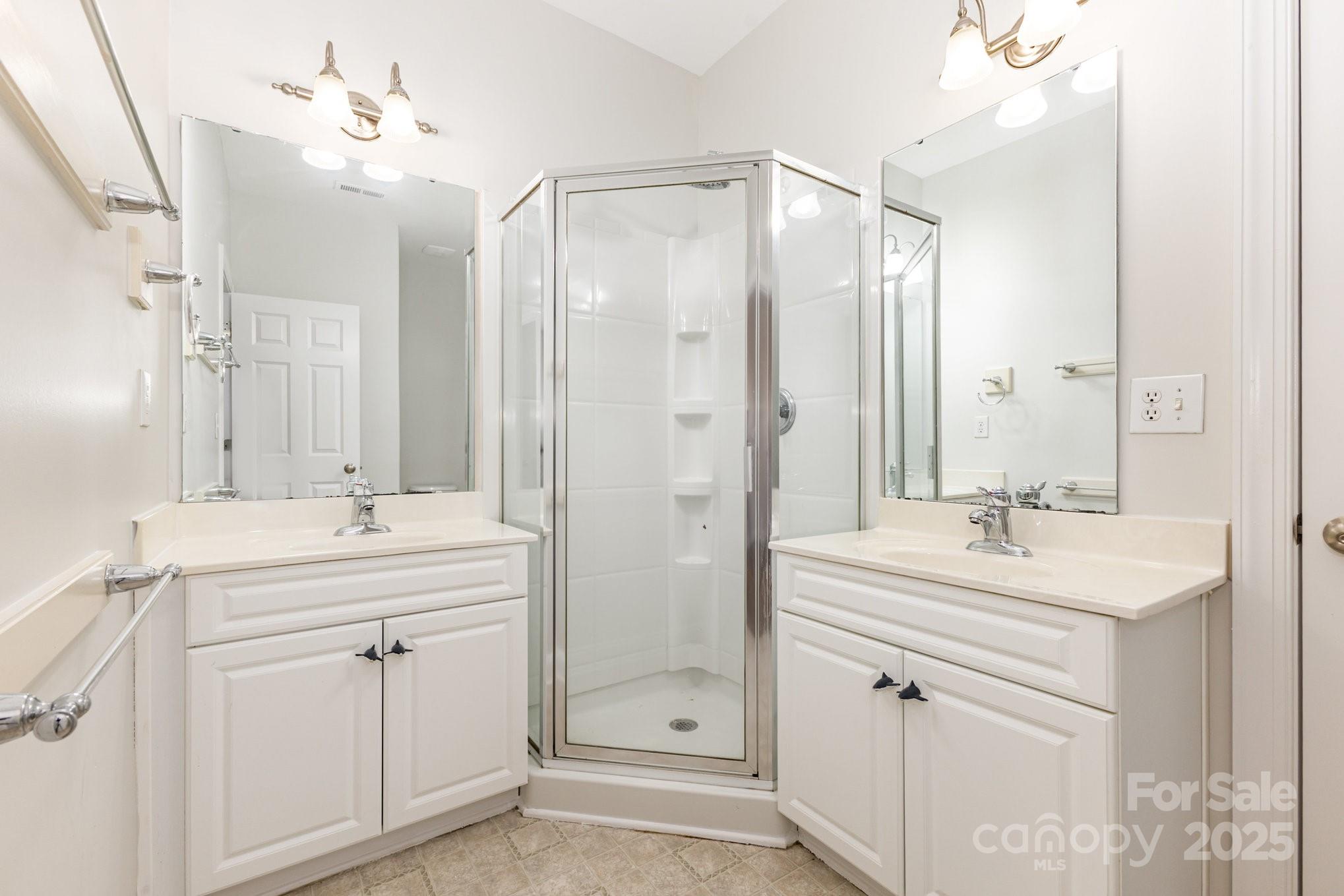 4204 Belle Meade Circle Property Photo 32