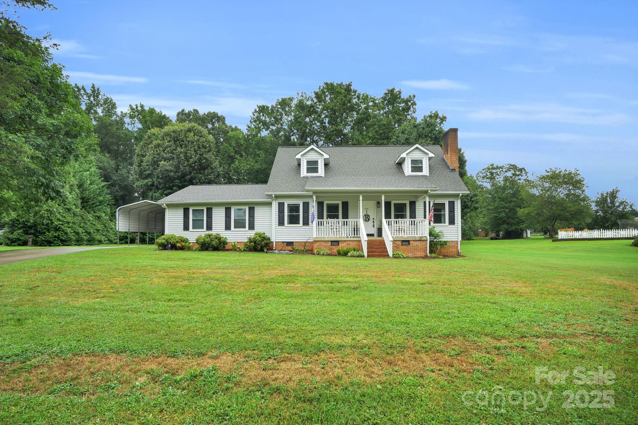 774 Pine Haven Circle Property Photo 1
