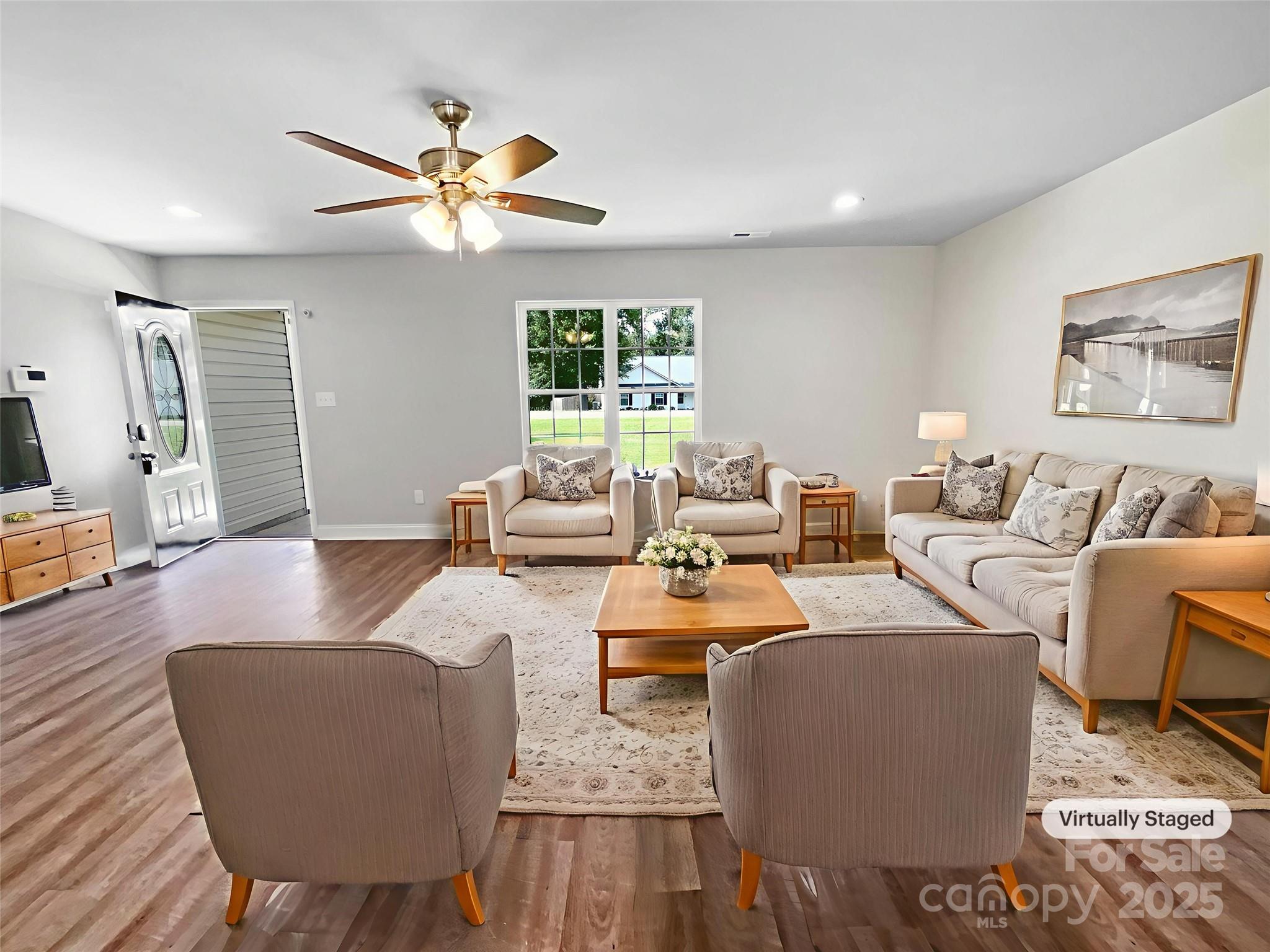 5142 Sedgefield Drive Property Photo 2